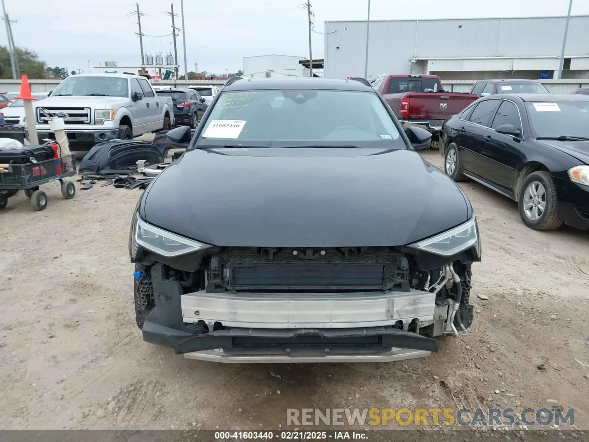 13 Photograph of a damaged car WA1AAAGE6MB027927 AUDI E-TRON 2021