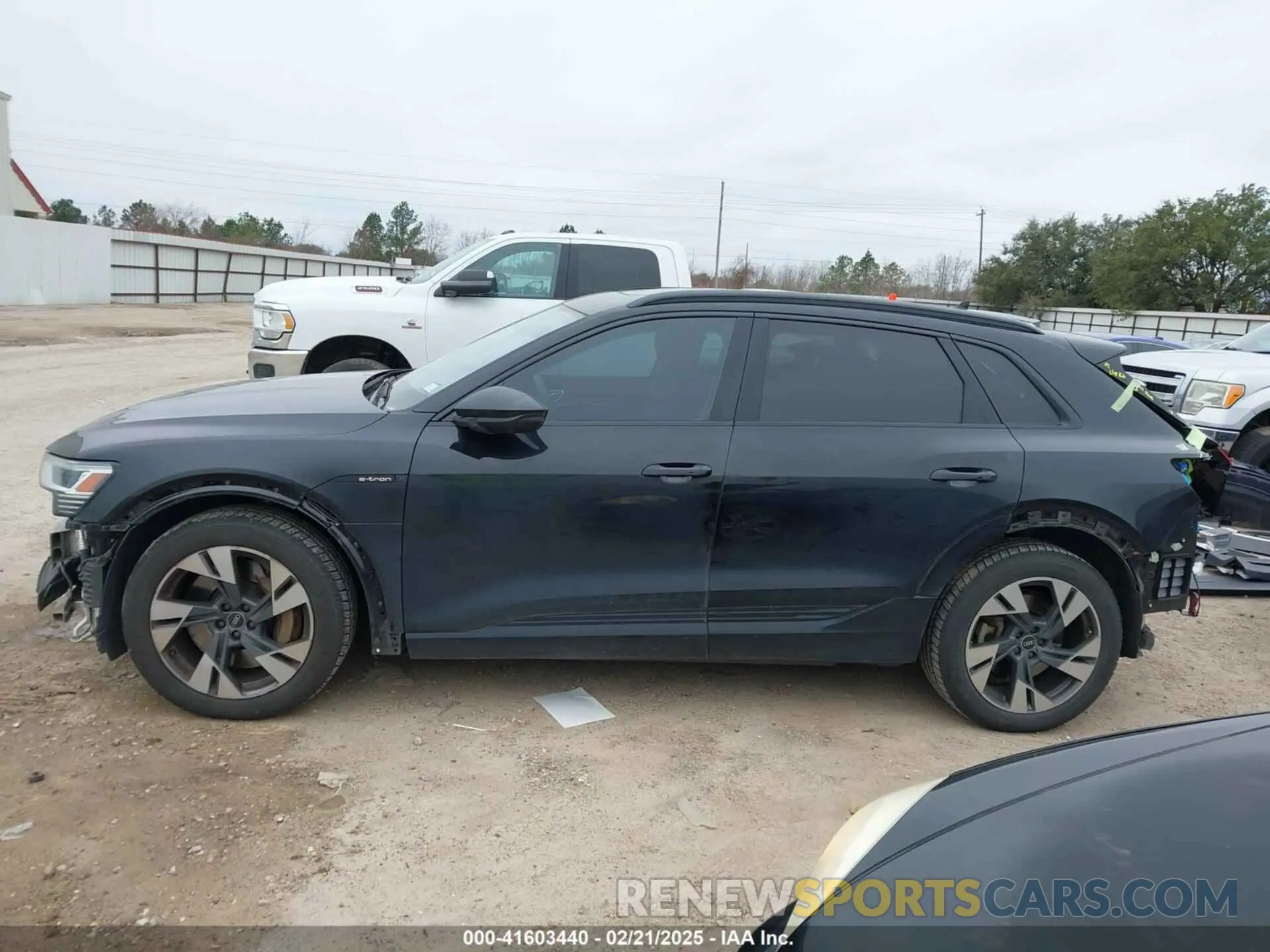 15 Photograph of a damaged car WA1AAAGE6MB027927 AUDI E-TRON 2021