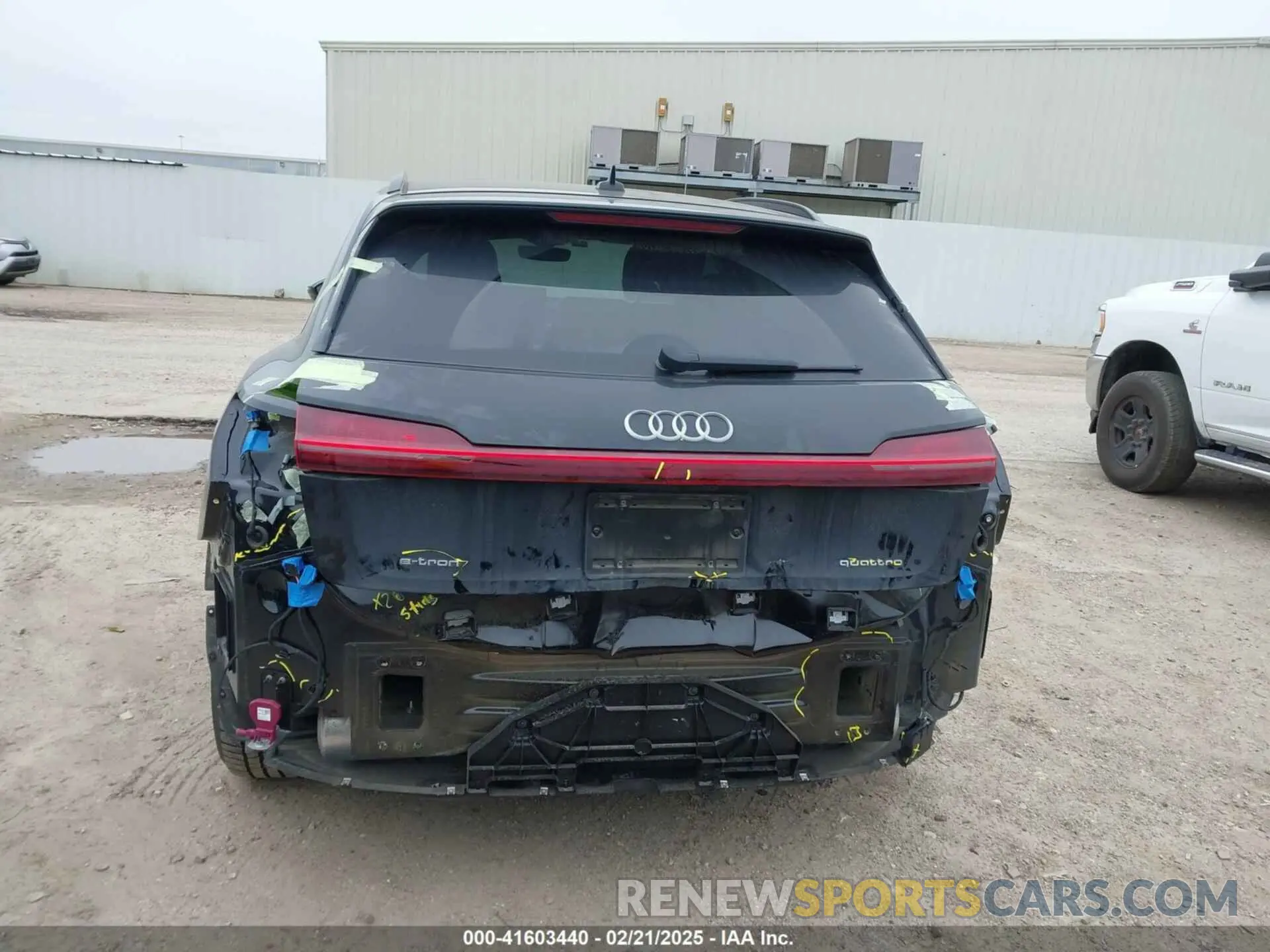 17 Photograph of a damaged car WA1AAAGE6MB027927 AUDI E-TRON 2021