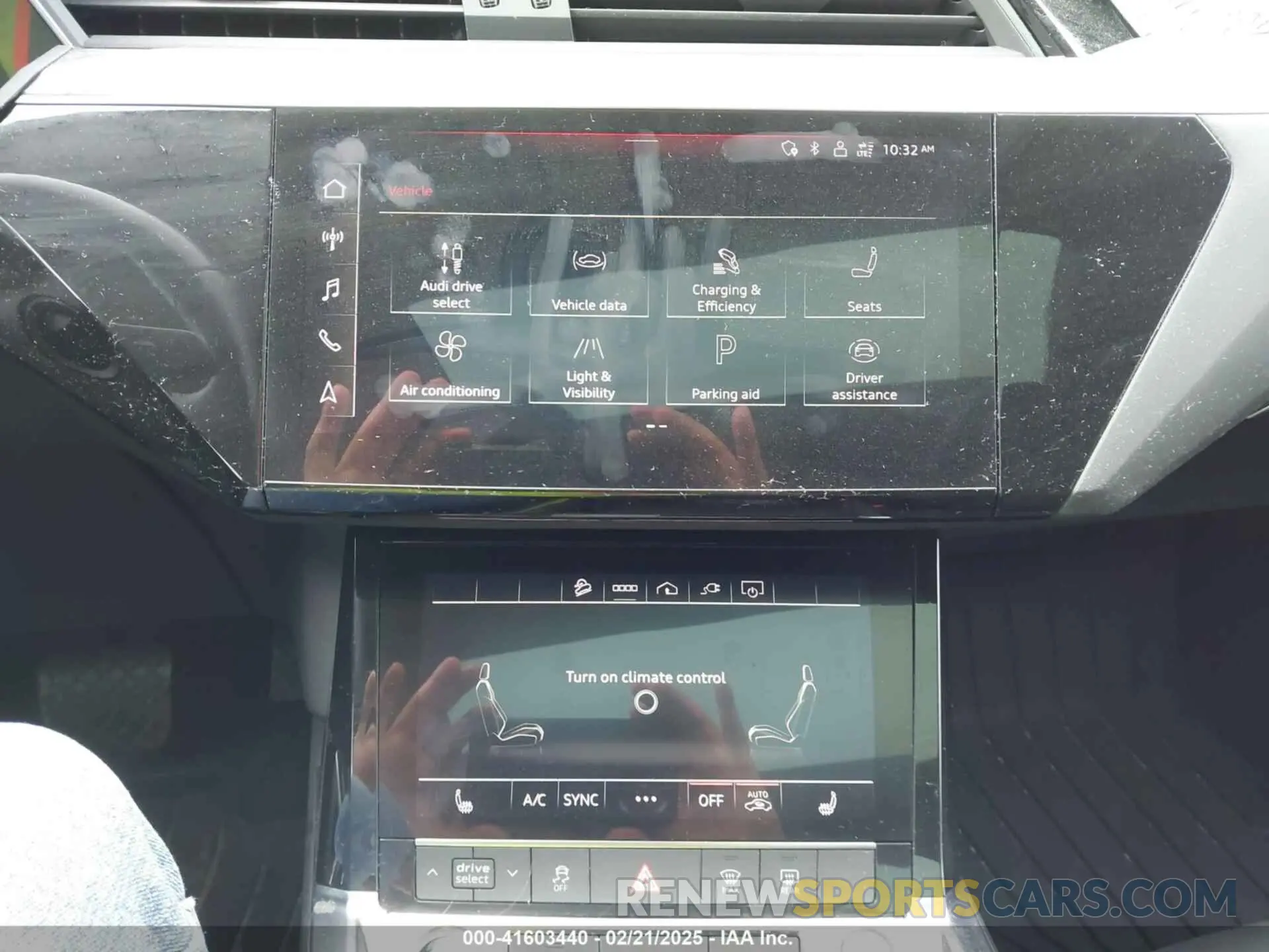 19 Photograph of a damaged car WA1AAAGE6MB027927 AUDI E-TRON 2021