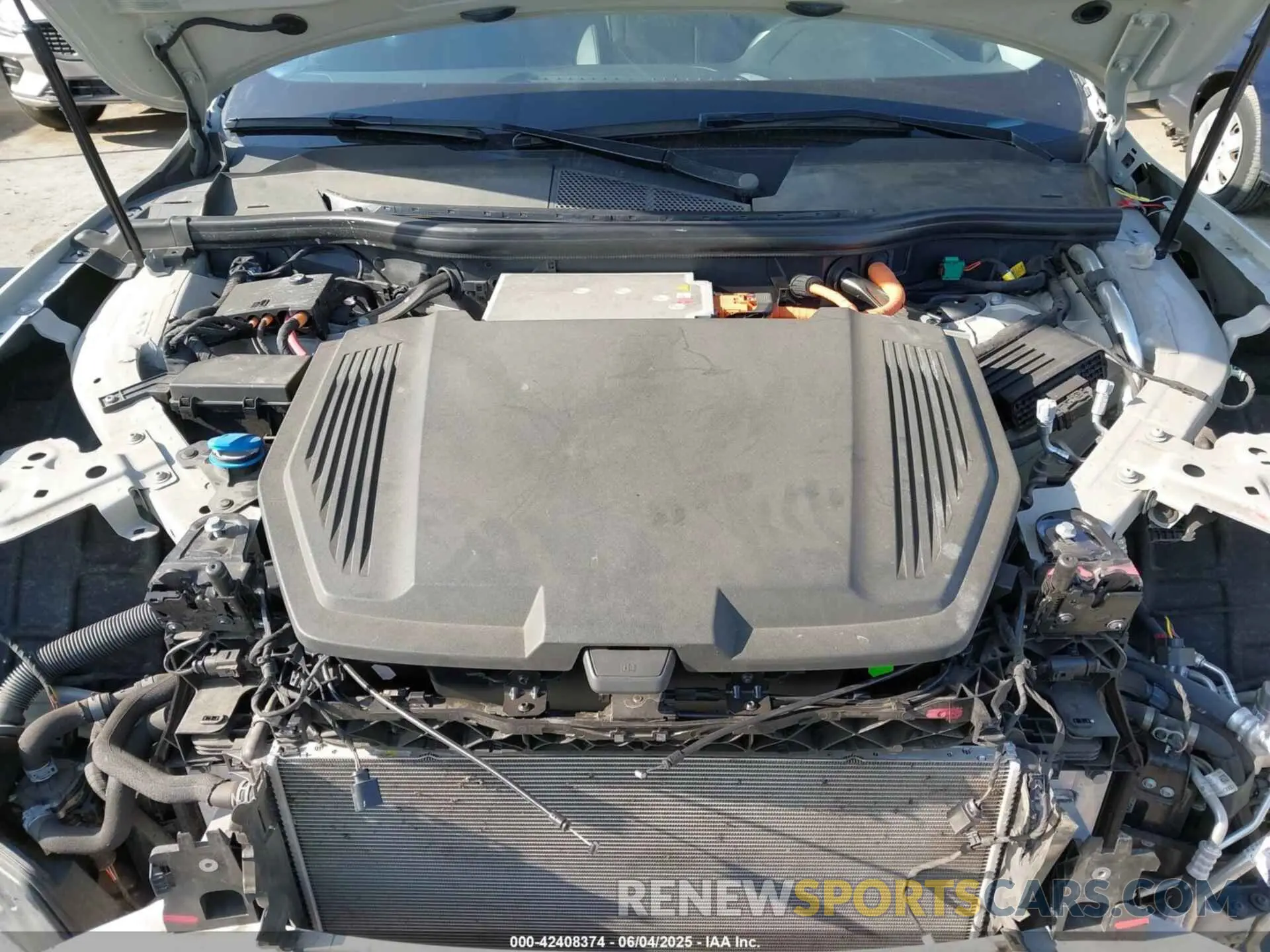 10 Photograph of a damaged car WA1AAAGEXMB037098 AUDI E-TRON 2021