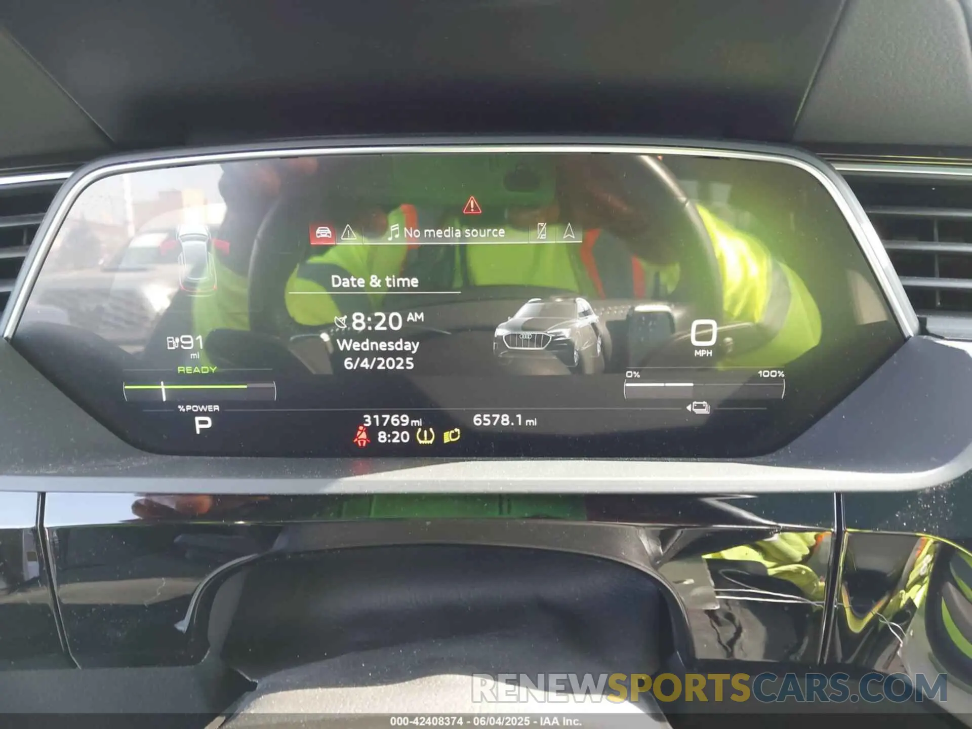 7 Photograph of a damaged car WA1AAAGEXMB037098 AUDI E-TRON 2021