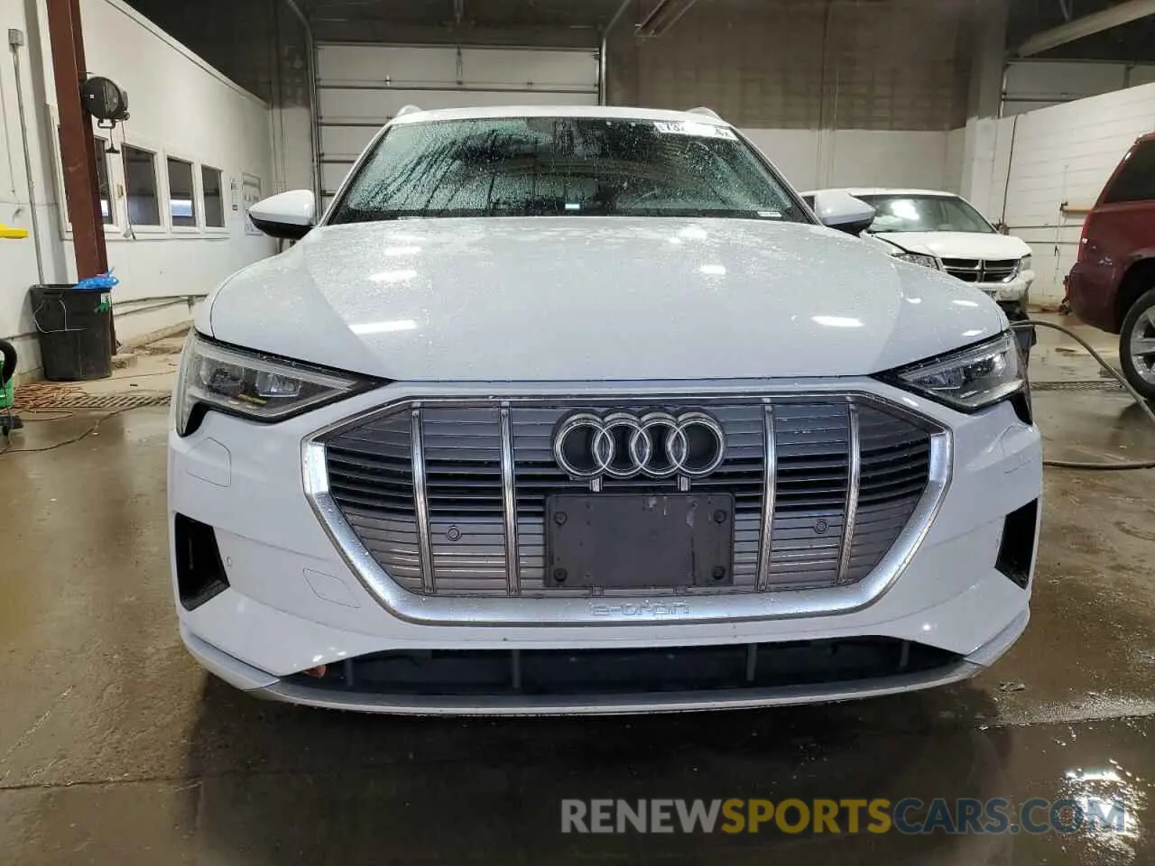 5 Photograph of a damaged car WA1AABGE5MB005200 AUDI E-TRON 2021