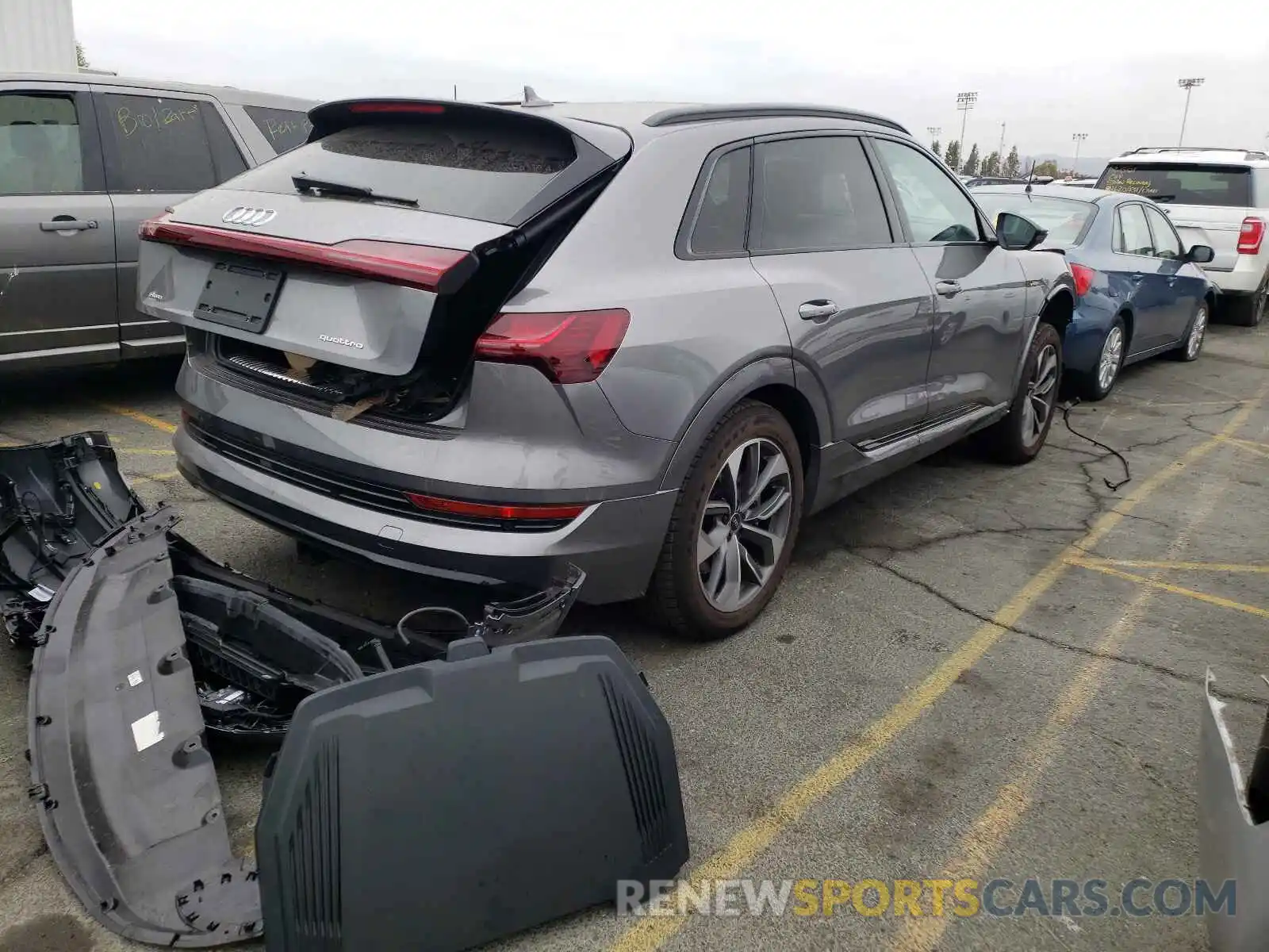 4 Photograph of a damaged car WA1LAAGE3MB030275 AUDI E-TRON 2021