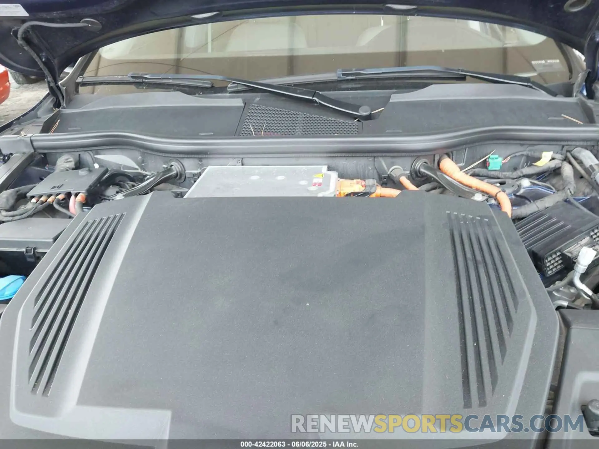 10 Photograph of a damaged car WA1LAAGE4MB038563 AUDI E-TRON 2021