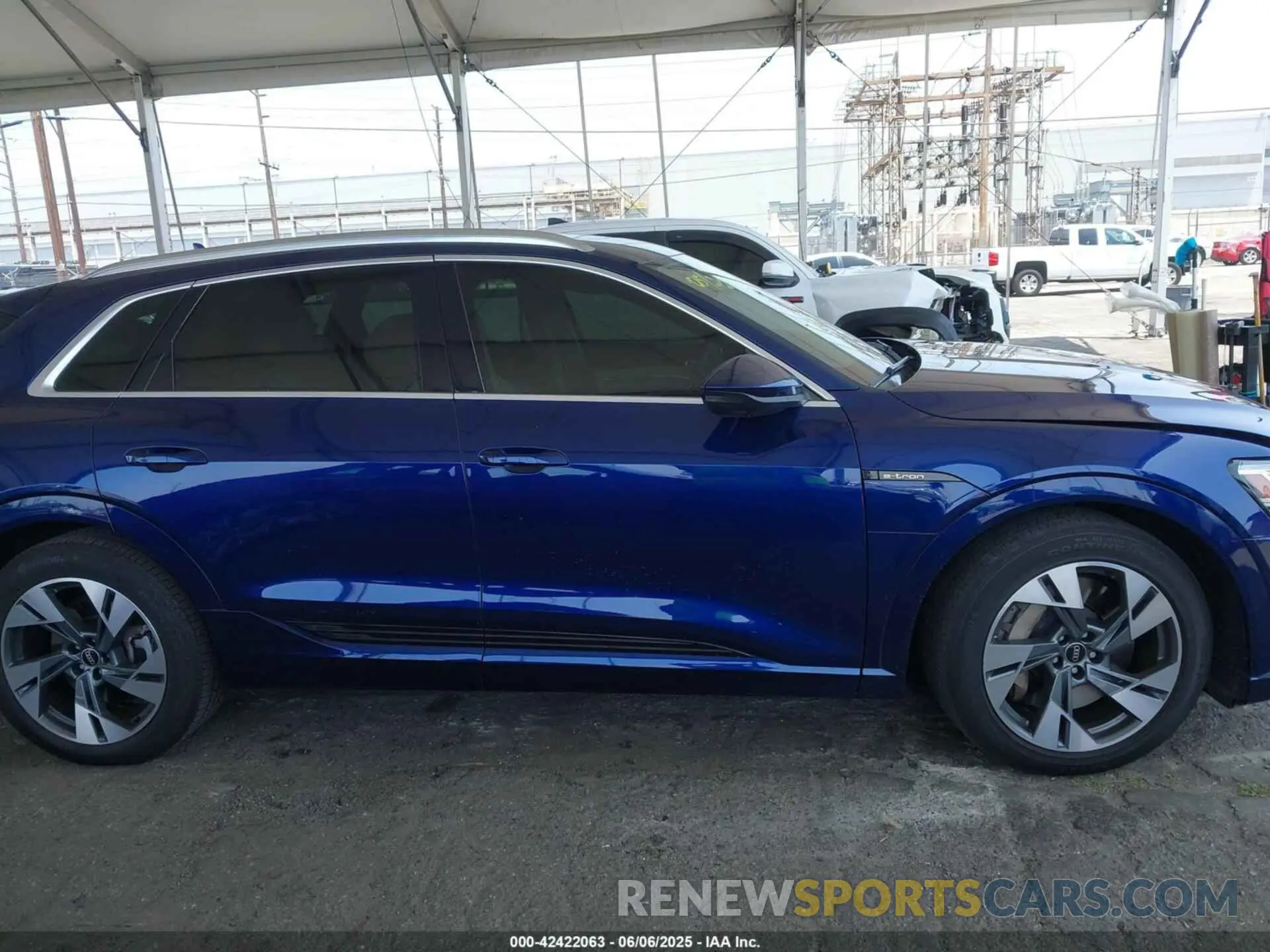14 Photograph of a damaged car WA1LAAGE4MB038563 AUDI E-TRON 2021