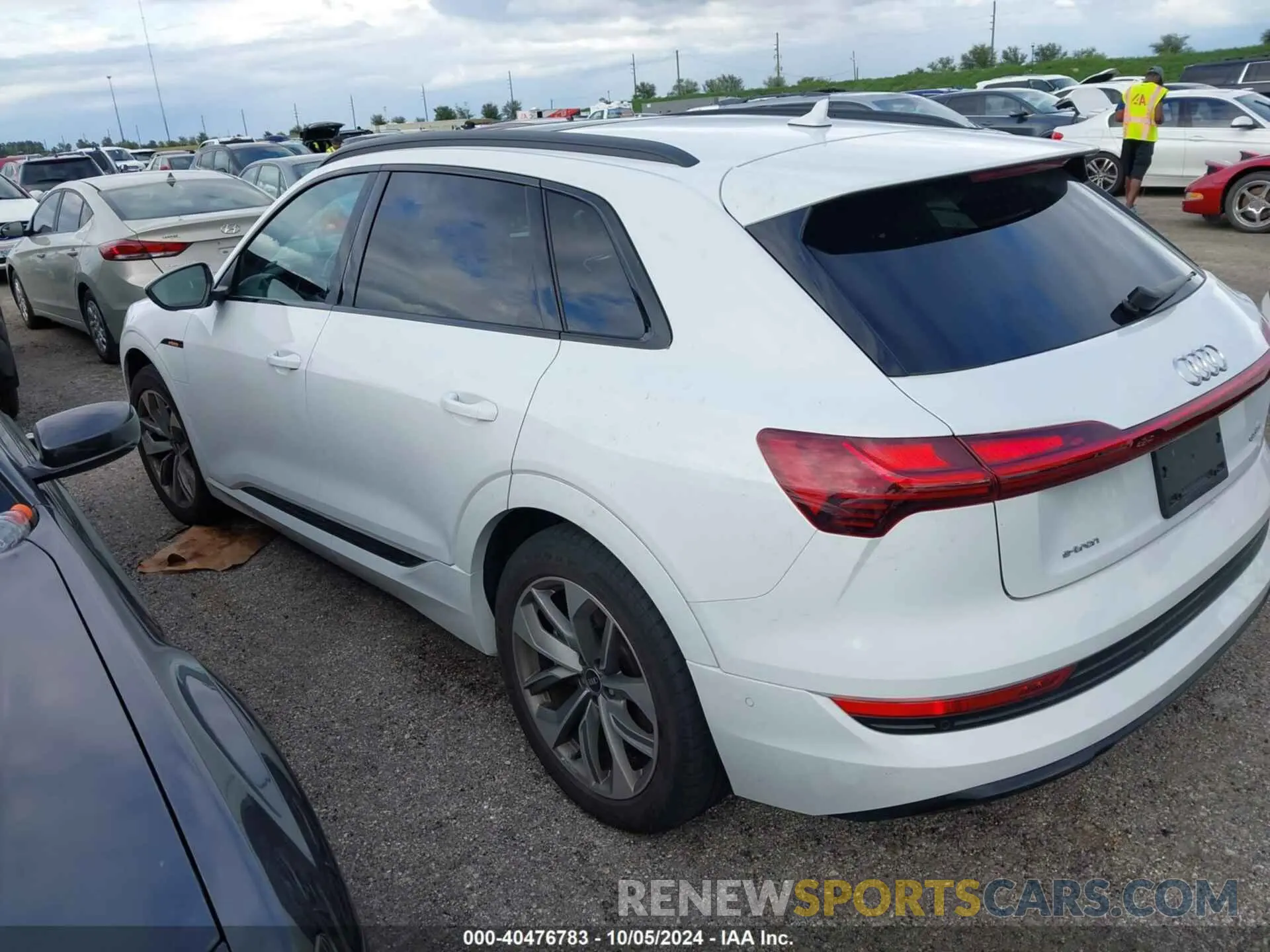 3 Photograph of a damaged car WA1LAAGE7MB010868 AUDI E-TRON 2021