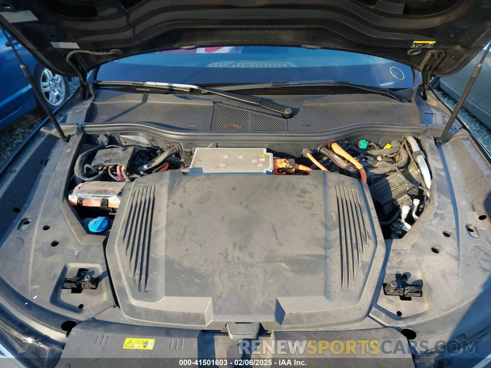 10 Photograph of a damaged car WA1LAAGE9MB002545 AUDI E-TRON 2021