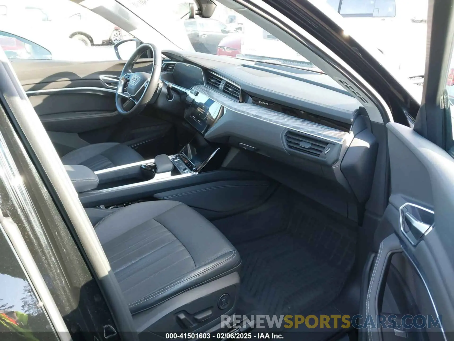 5 Photograph of a damaged car WA1LAAGE9MB002545 AUDI E-TRON 2021