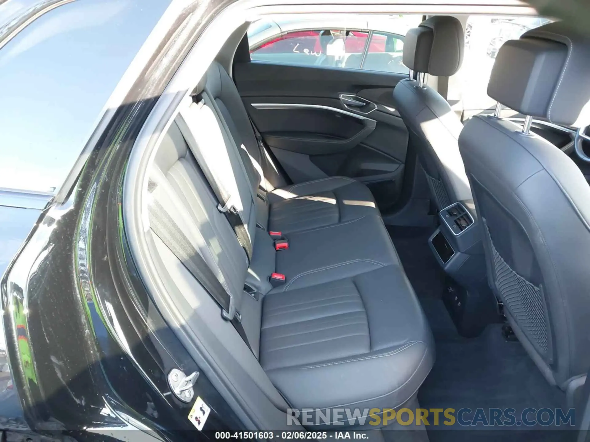 8 Photograph of a damaged car WA1LAAGE9MB002545 AUDI E-TRON 2021