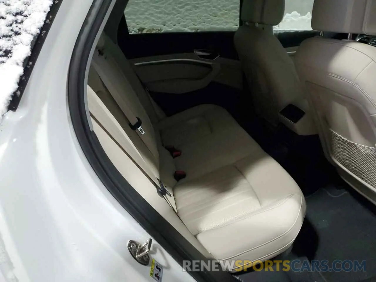 12 Photograph of a damaged car WA1LAAGE9MB003971 AUDI E-TRON 2021