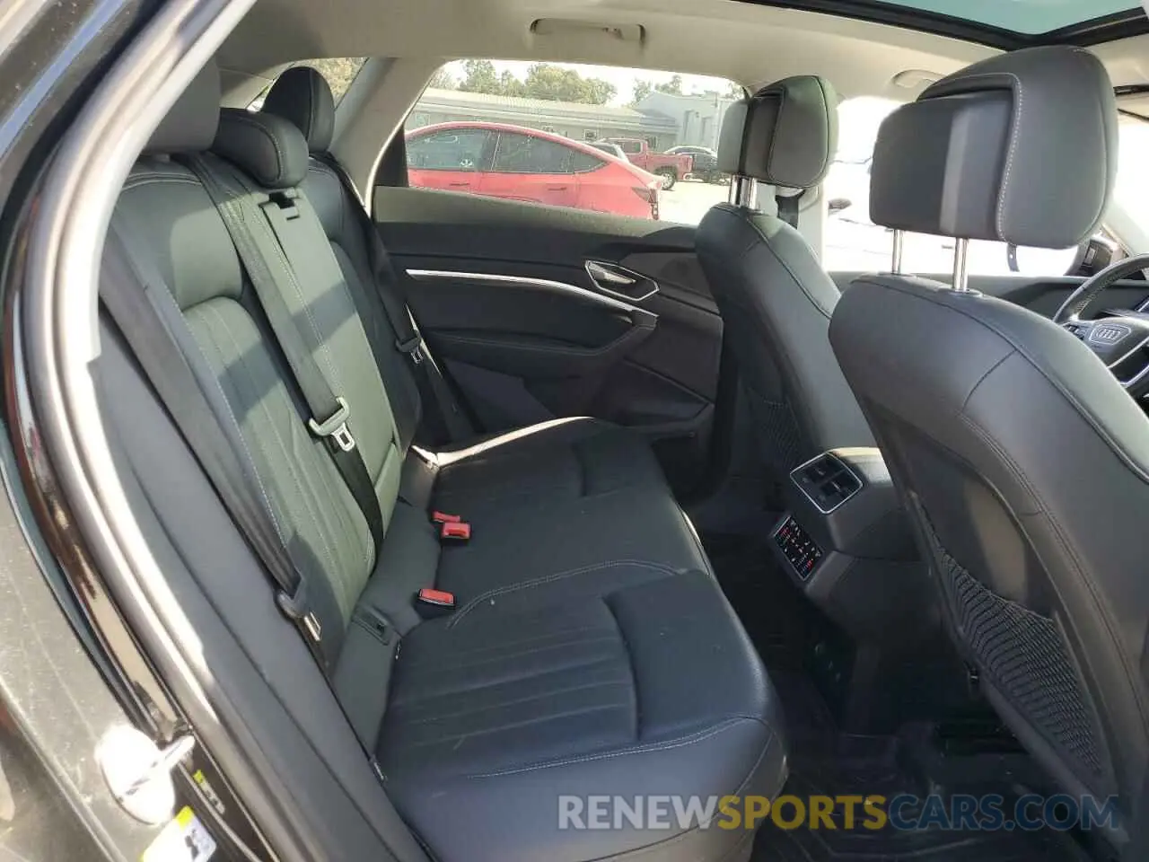 11 Photograph of a damaged car WA1LABGE2MB032749 AUDI E-TRON 2021