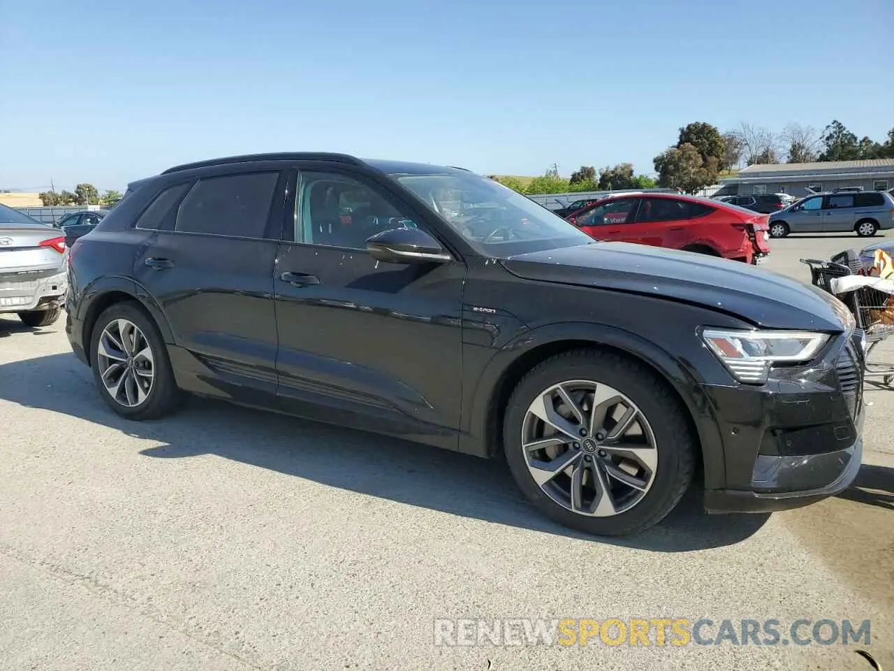 4 Photograph of a damaged car WA1LABGE2MB032749 AUDI E-TRON 2021