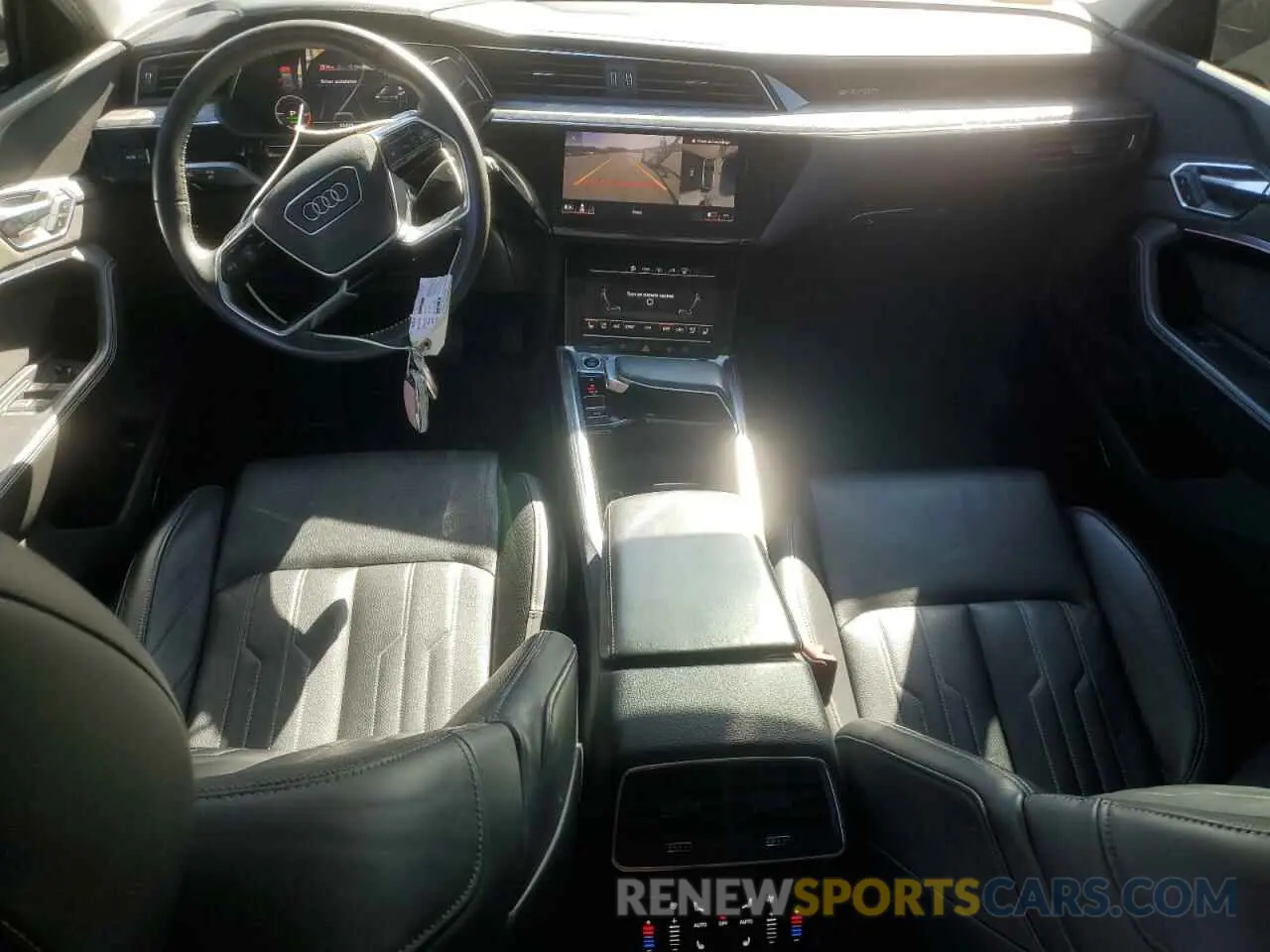 8 Photograph of a damaged car WA1VAAGE3MB020015 AUDI E-TRON 2021