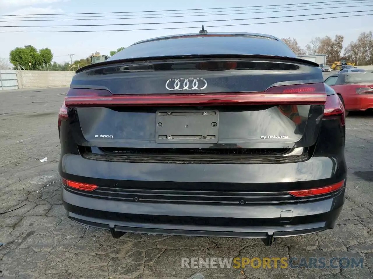 6 Photograph of a damaged car WA11AAGE8NB022696 AUDI E-TRON 2022