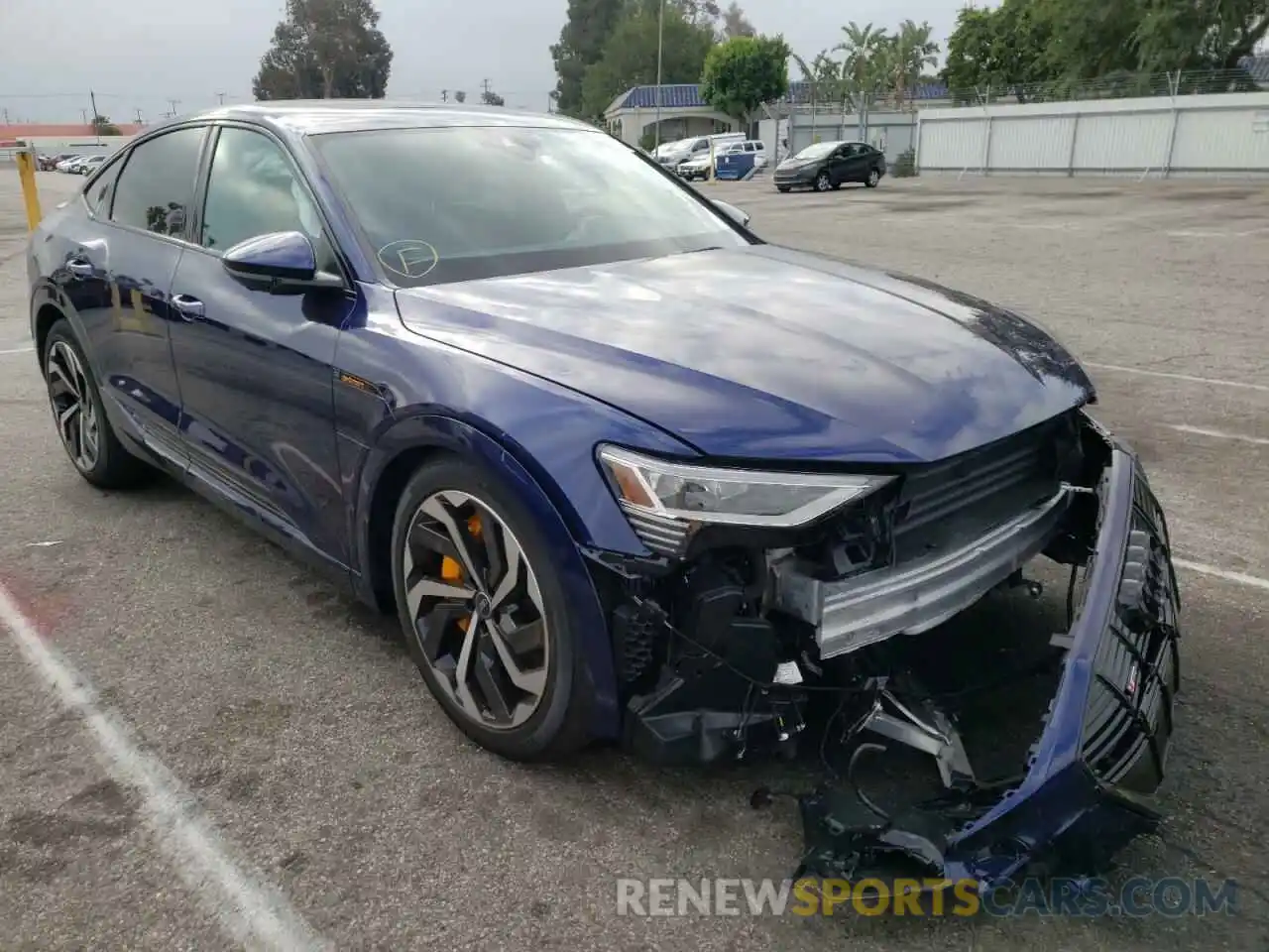 1 Photograph of a damaged car WA12AAGE3NB008273 AUDI E-TRON 2022