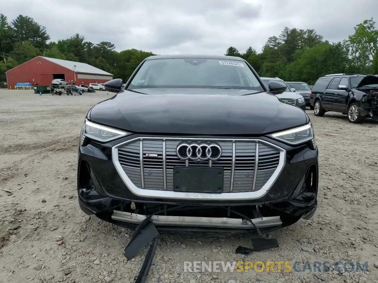 5 Photograph of a damaged car WA12AAGE7NB007093 AUDI E-TRON 2022