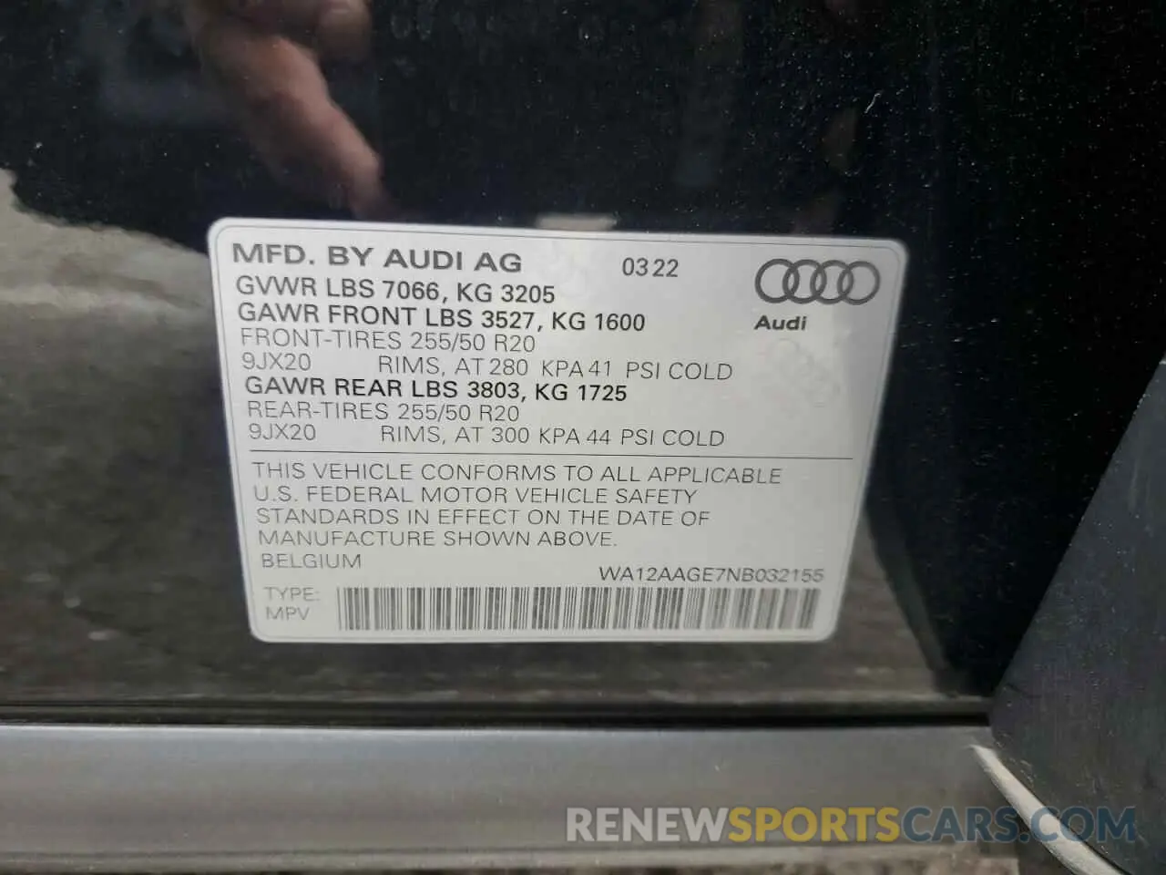 13 Photograph of a damaged car WA12AAGE7NB032155 AUDI E-TRON 2022