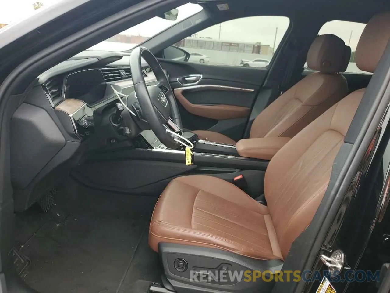 7 Photograph of a damaged car WA12AAGE7NB032155 AUDI E-TRON 2022
