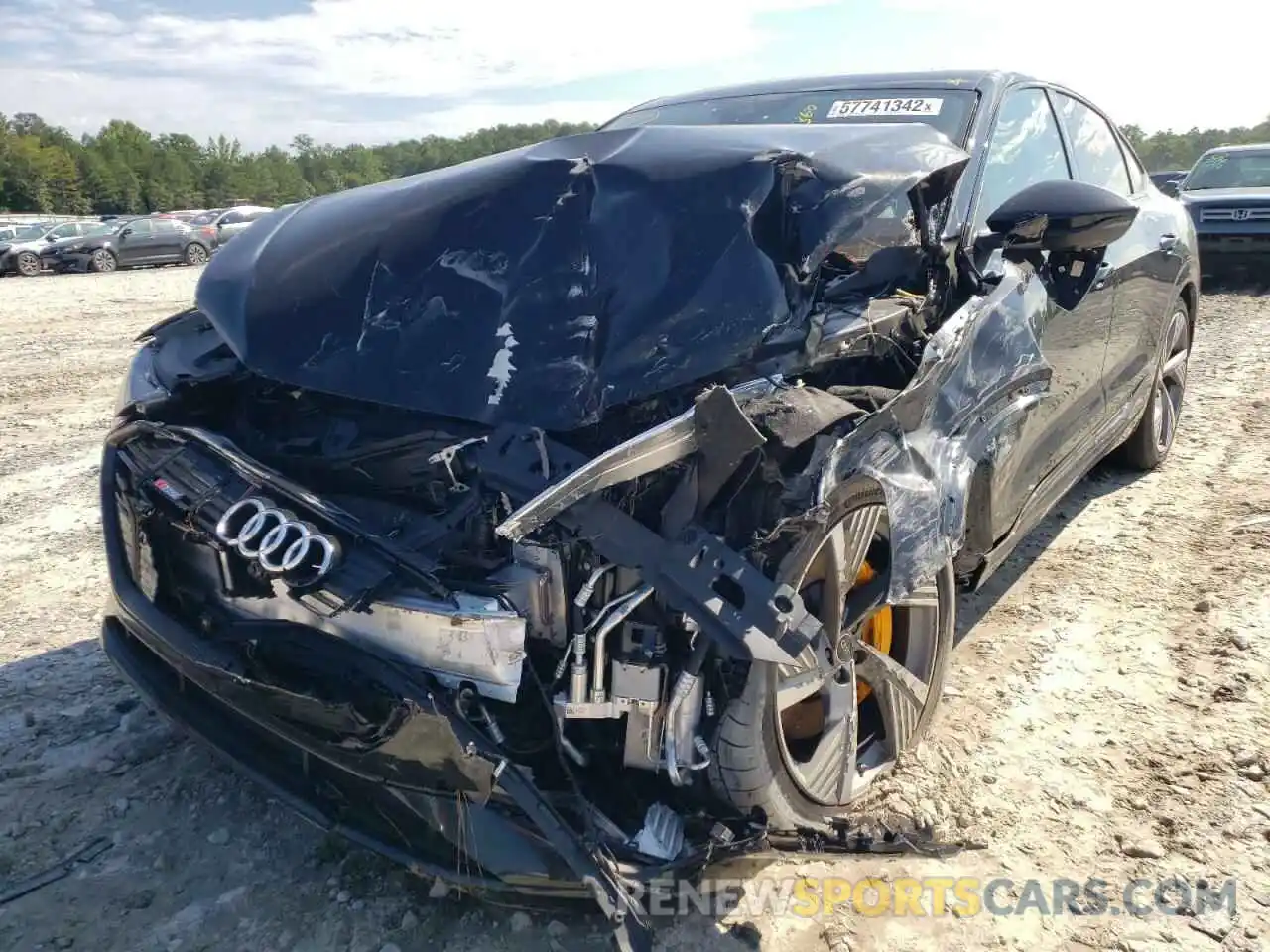 9 Photograph of a damaged car WA13AAGE5NB012295 AUDI E-TRON 2022