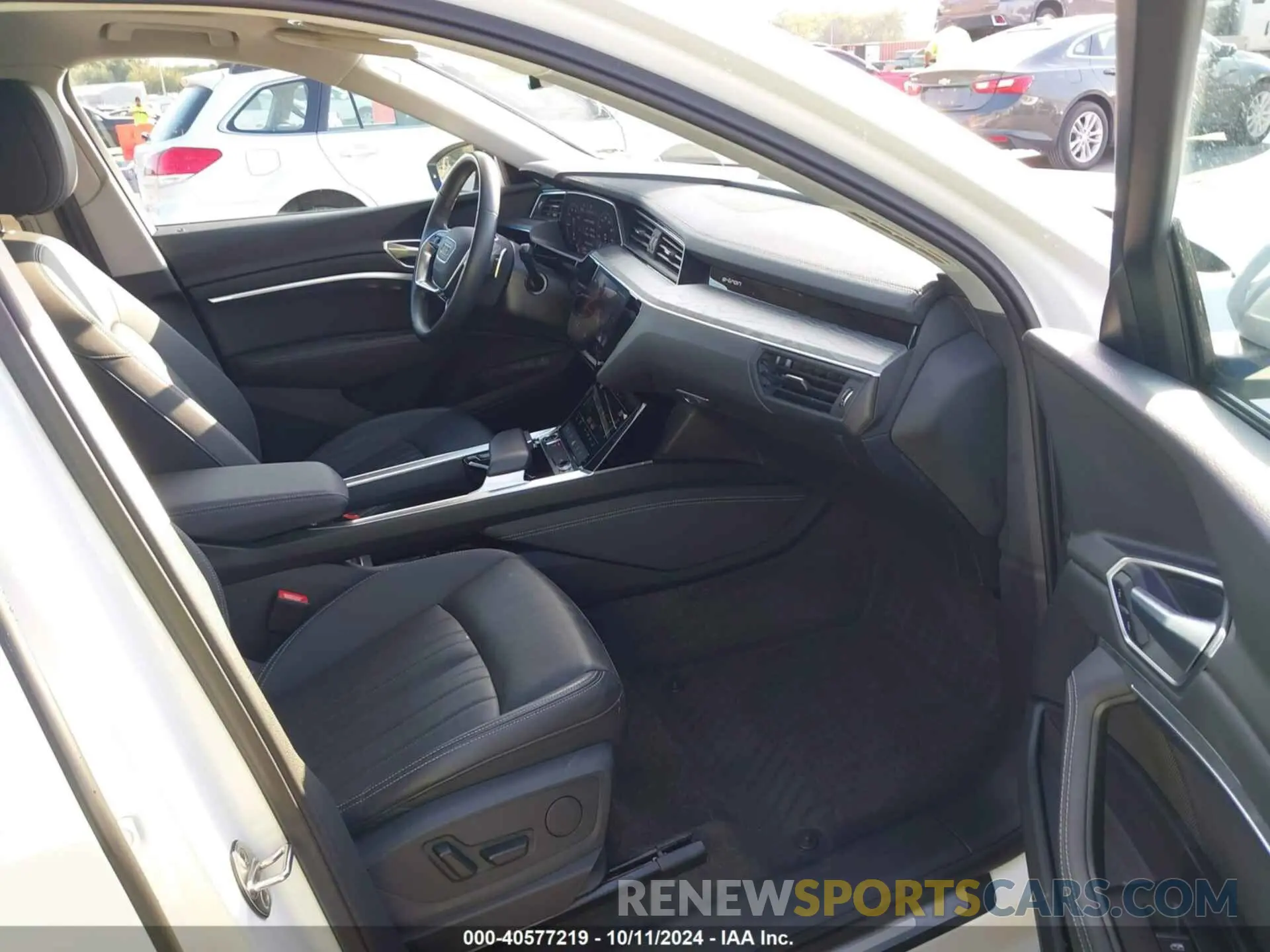 5 Photograph of a damaged car WA1AAAGE0NB025575 AUDI E-TRON 2022