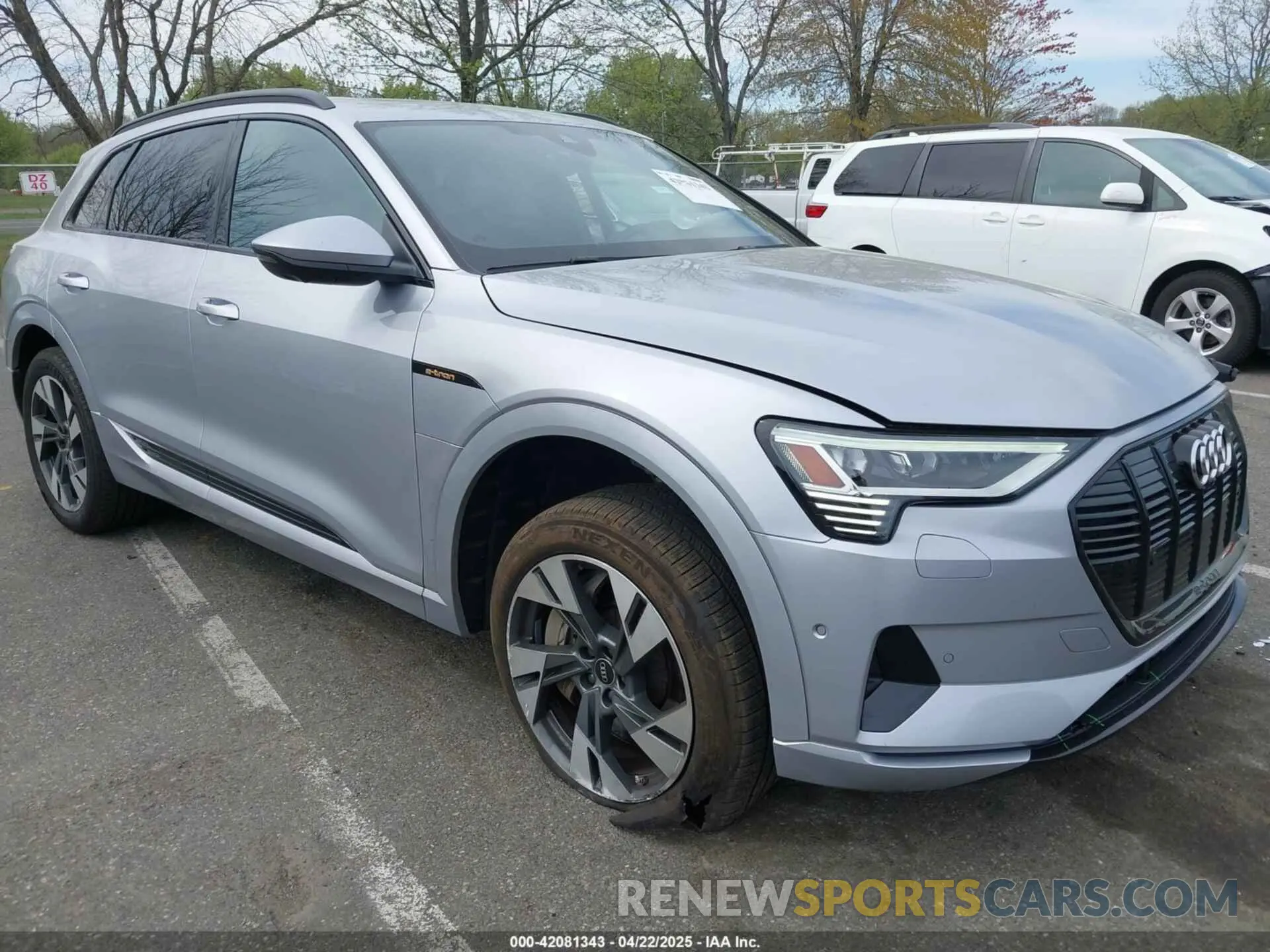 1 Photograph of a damaged car WA1AAAGE3NB033122 AUDI E-TRON 2022