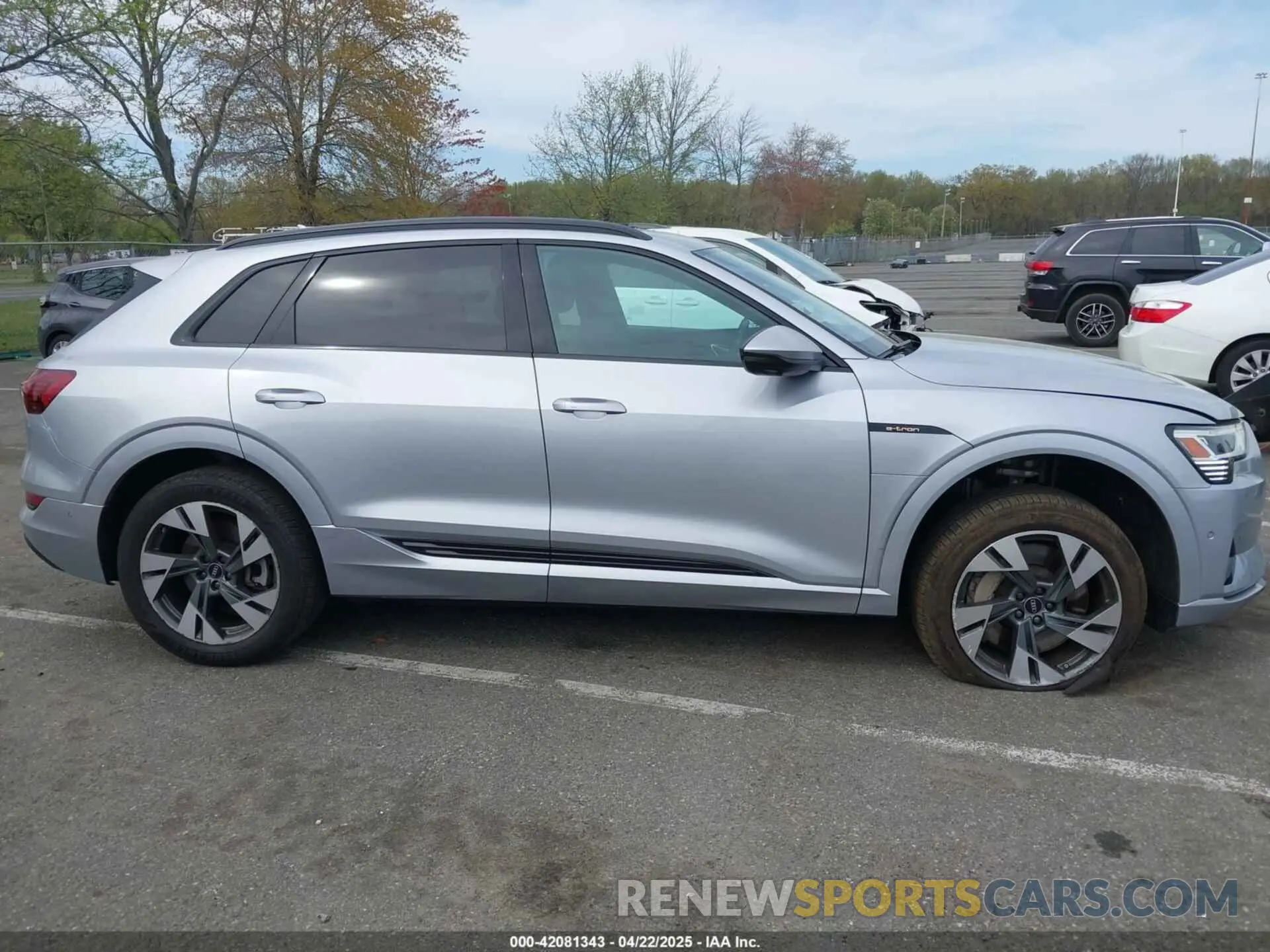 13 Photograph of a damaged car WA1AAAGE3NB033122 AUDI E-TRON 2022