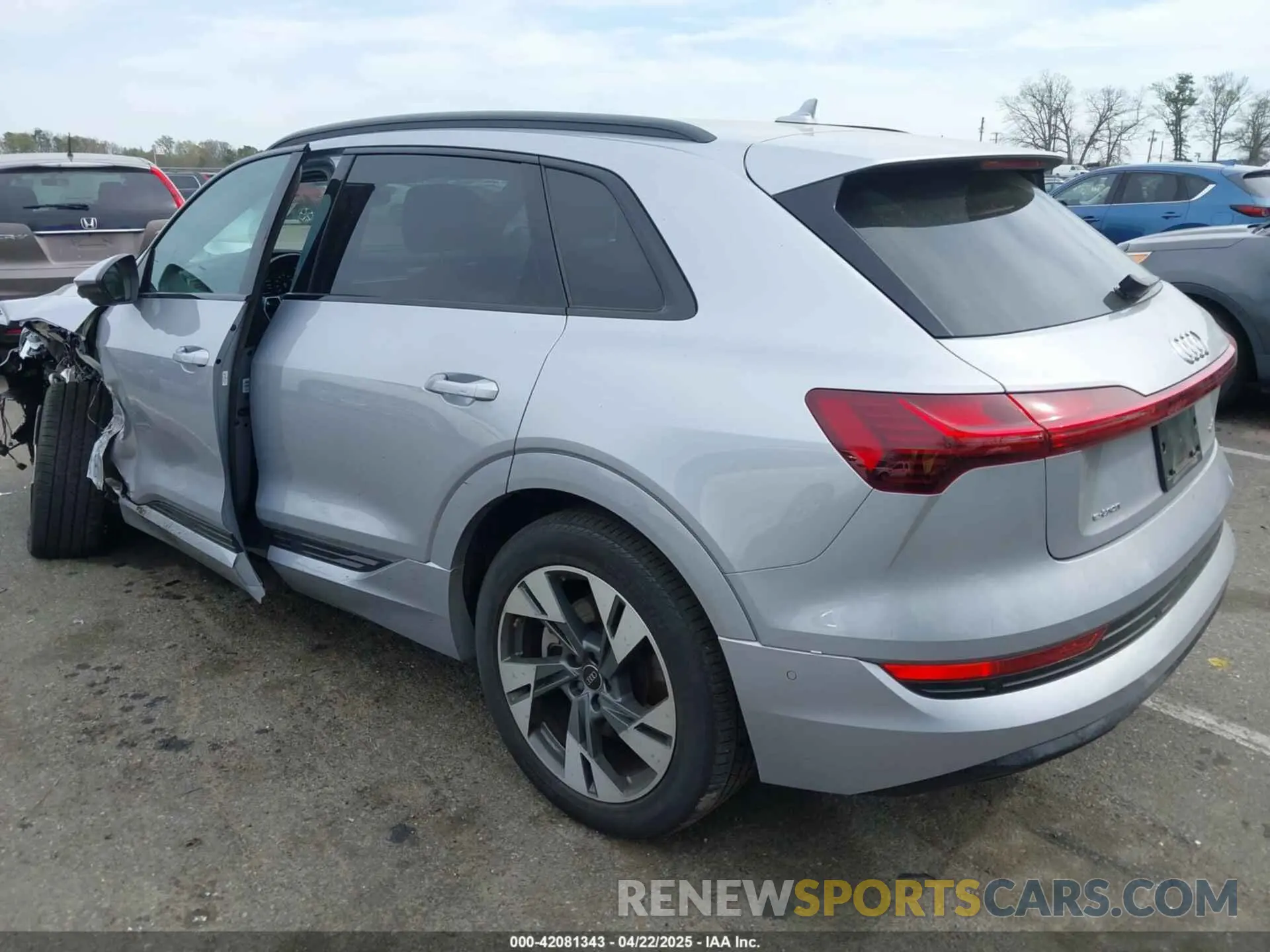 3 Photograph of a damaged car WA1AAAGE3NB033122 AUDI E-TRON 2022