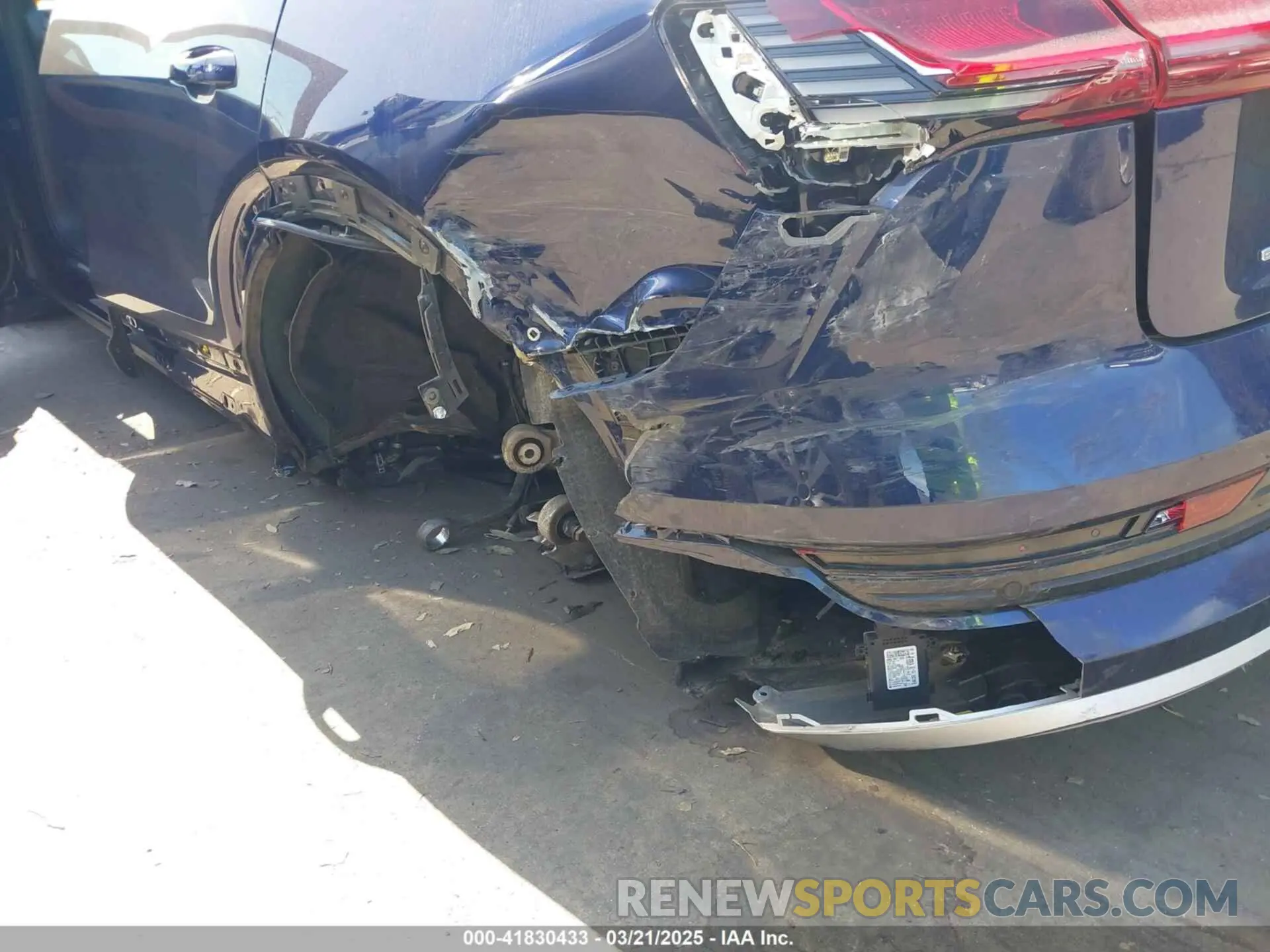 21 Photograph of a damaged car WA1AAAGE4NB020119 AUDI E-TRON 2022