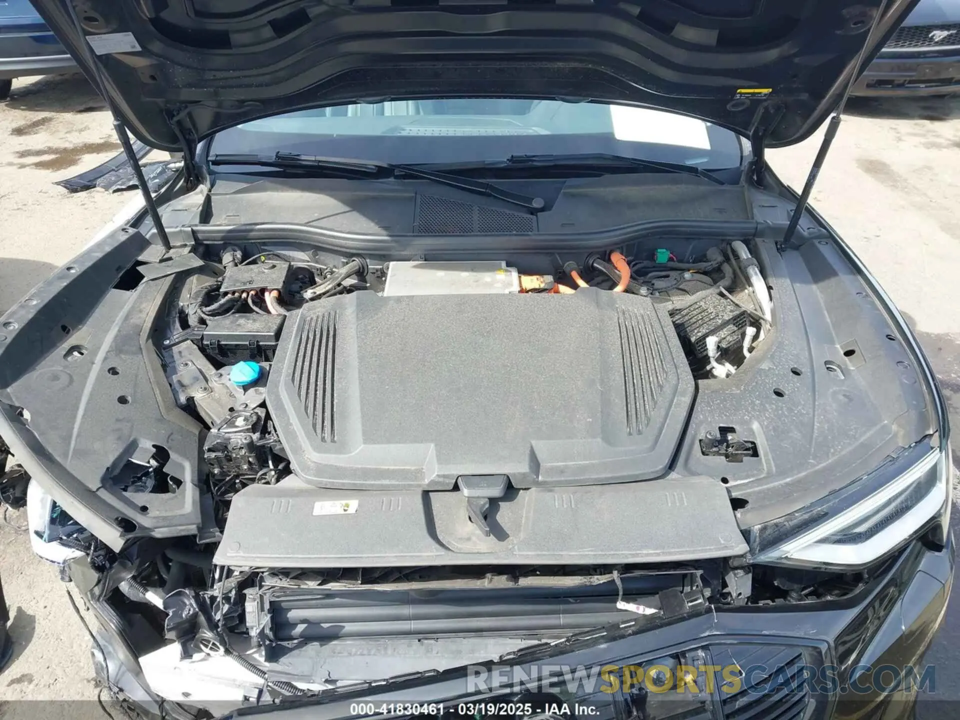 10 Photograph of a damaged car WA1AAAGE6NB027461 AUDI E-TRON 2022