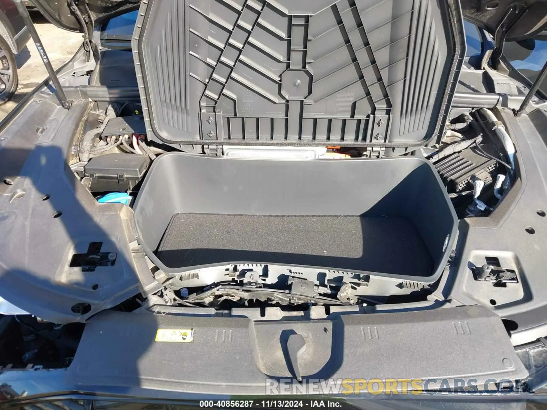 10 Photograph of a damaged car WA1AAAGE6NB029002 AUDI E-TRON 2022