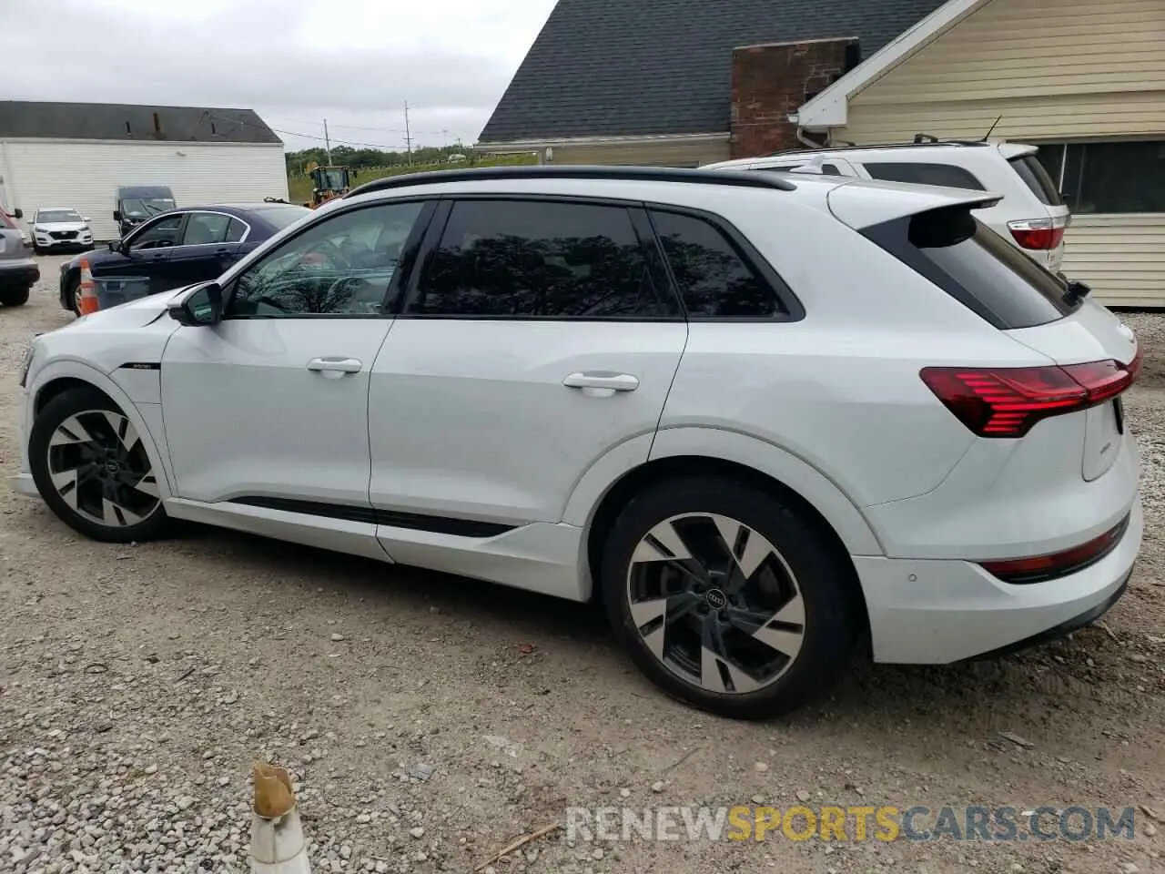 2 Photograph of a damaged car WA1AAAGE7NB007722 AUDI E-TRON 2022