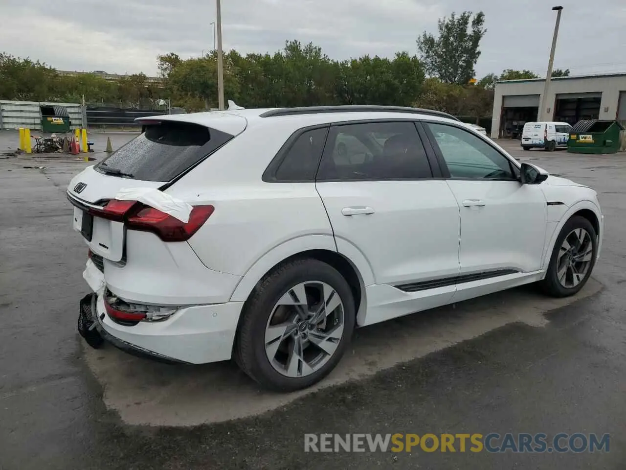 3 Photograph of a damaged car WA1AAAGE9NB038342 AUDI E-TRON 2022