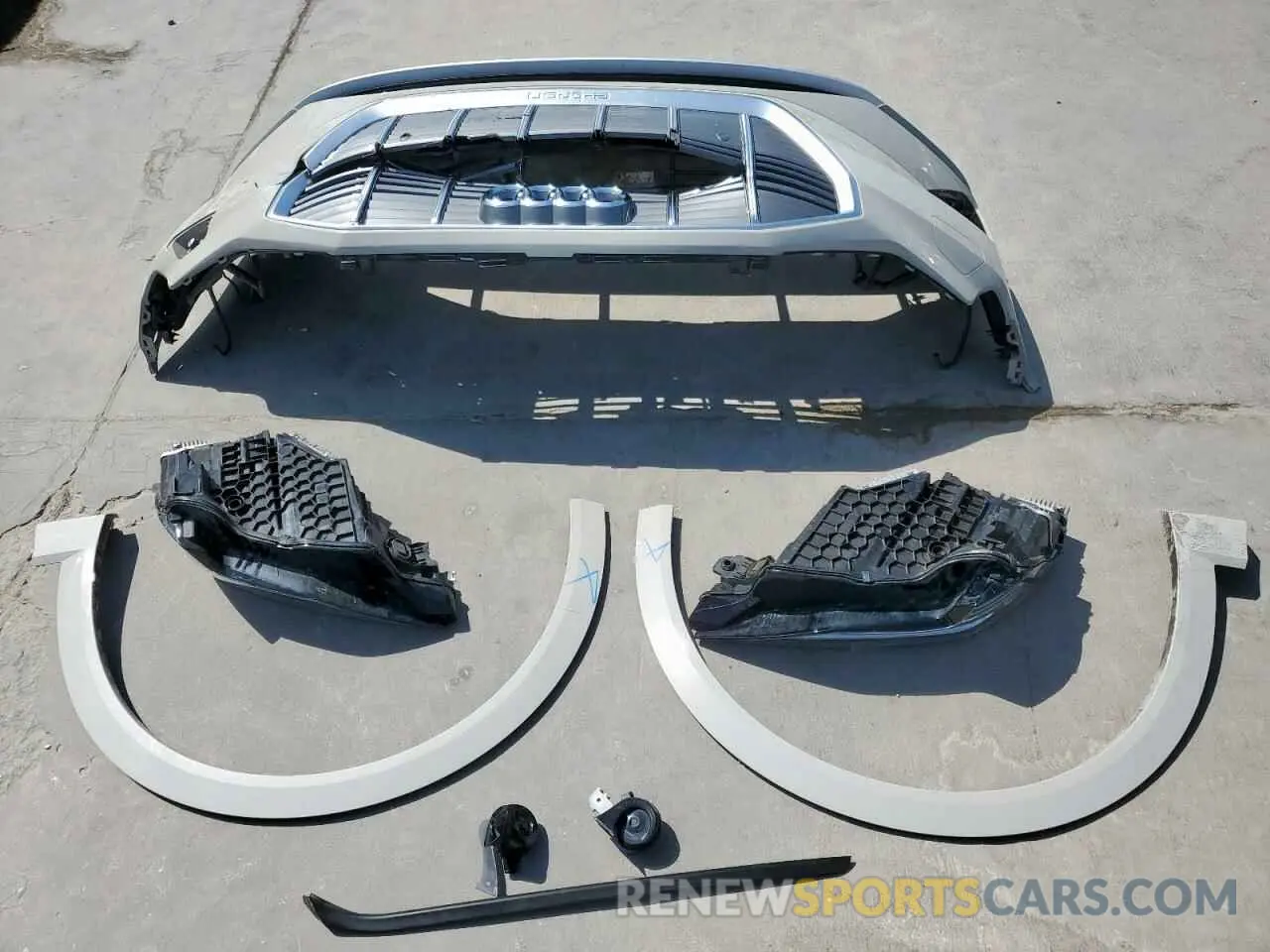 13 Photograph of a damaged car WA1AAAGEXNB023977 AUDI E-TRON 2022