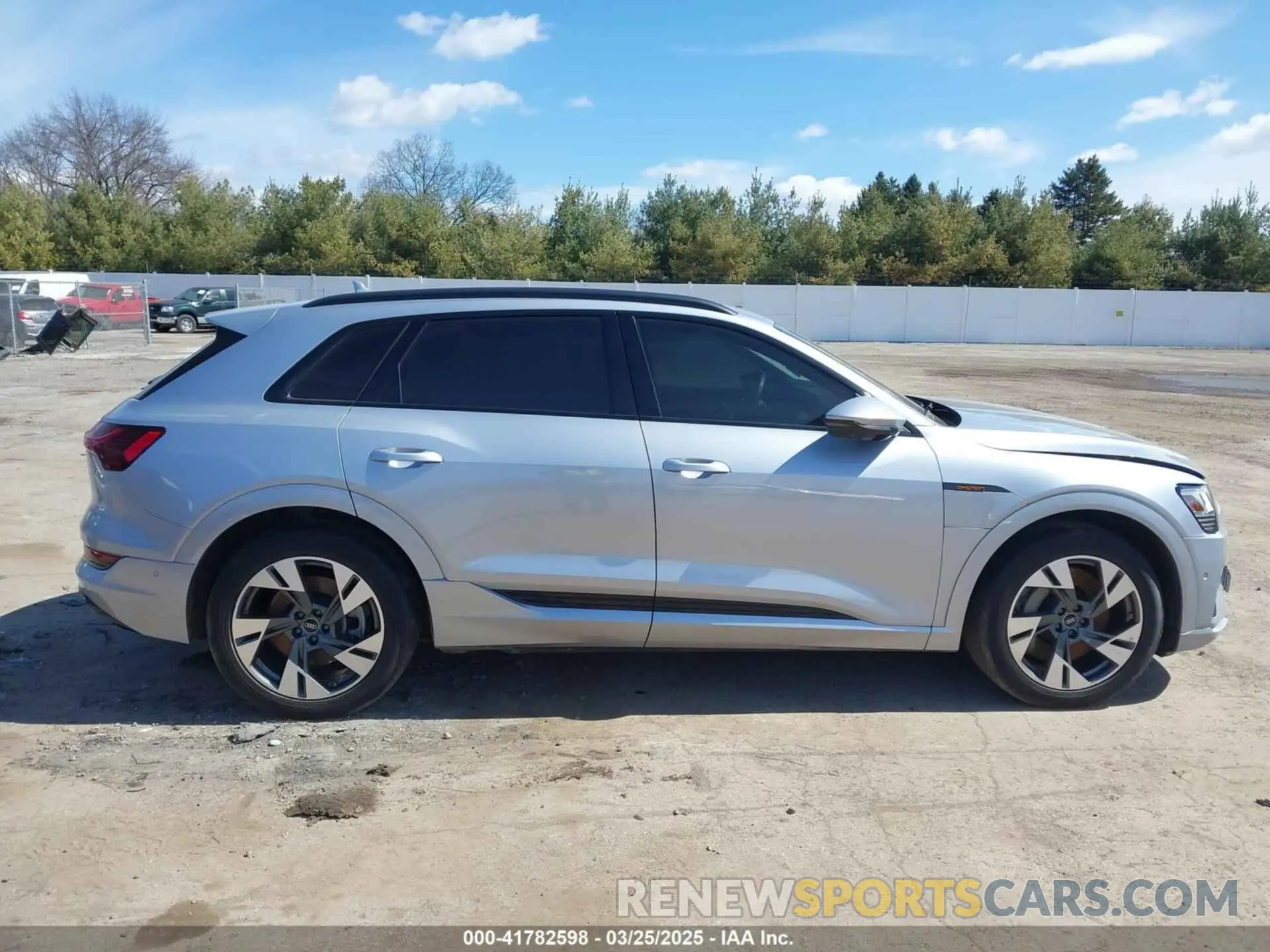 13 Photograph of a damaged car WA1AAAGEXNB047650 AUDI E-TRON 2022