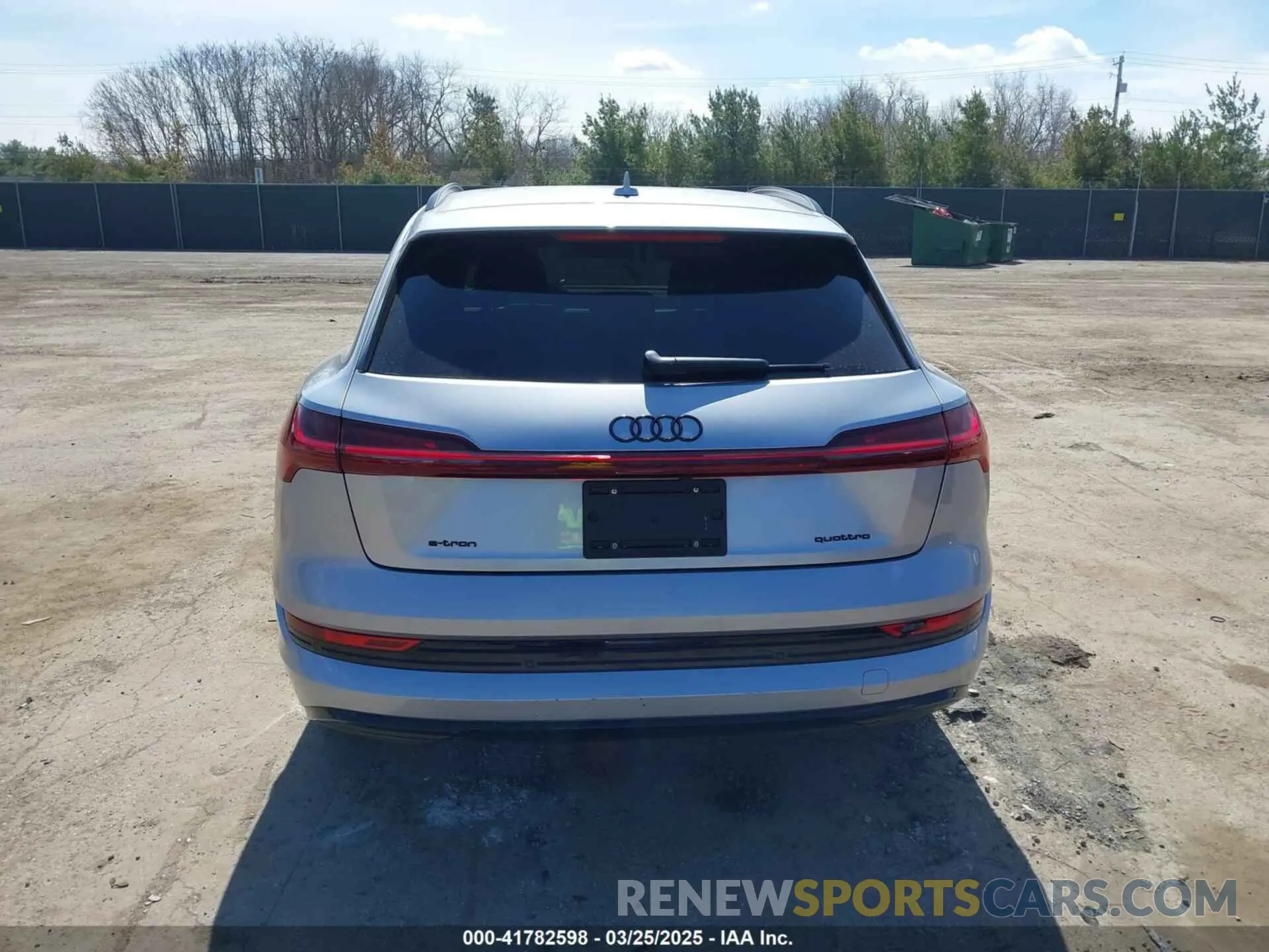 16 Photograph of a damaged car WA1AAAGEXNB047650 AUDI E-TRON 2022