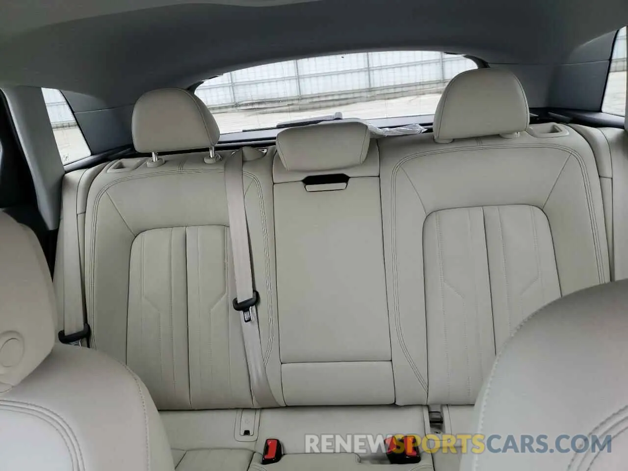 10 Photograph of a damaged car WA1AABGE1NB022142 AUDI E-TRON 2022