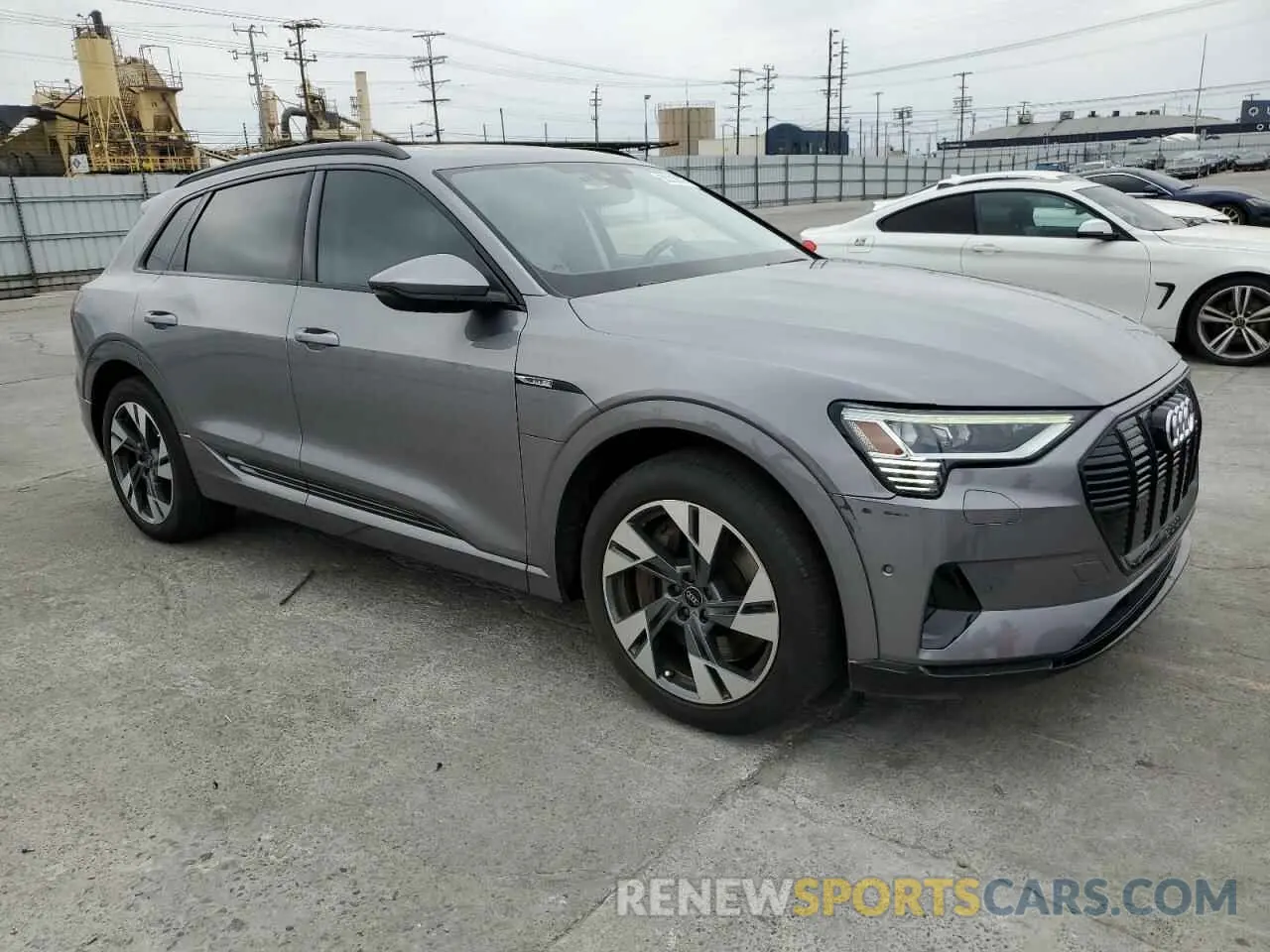 4 Photograph of a damaged car WA1AABGE1NB022142 AUDI E-TRON 2022