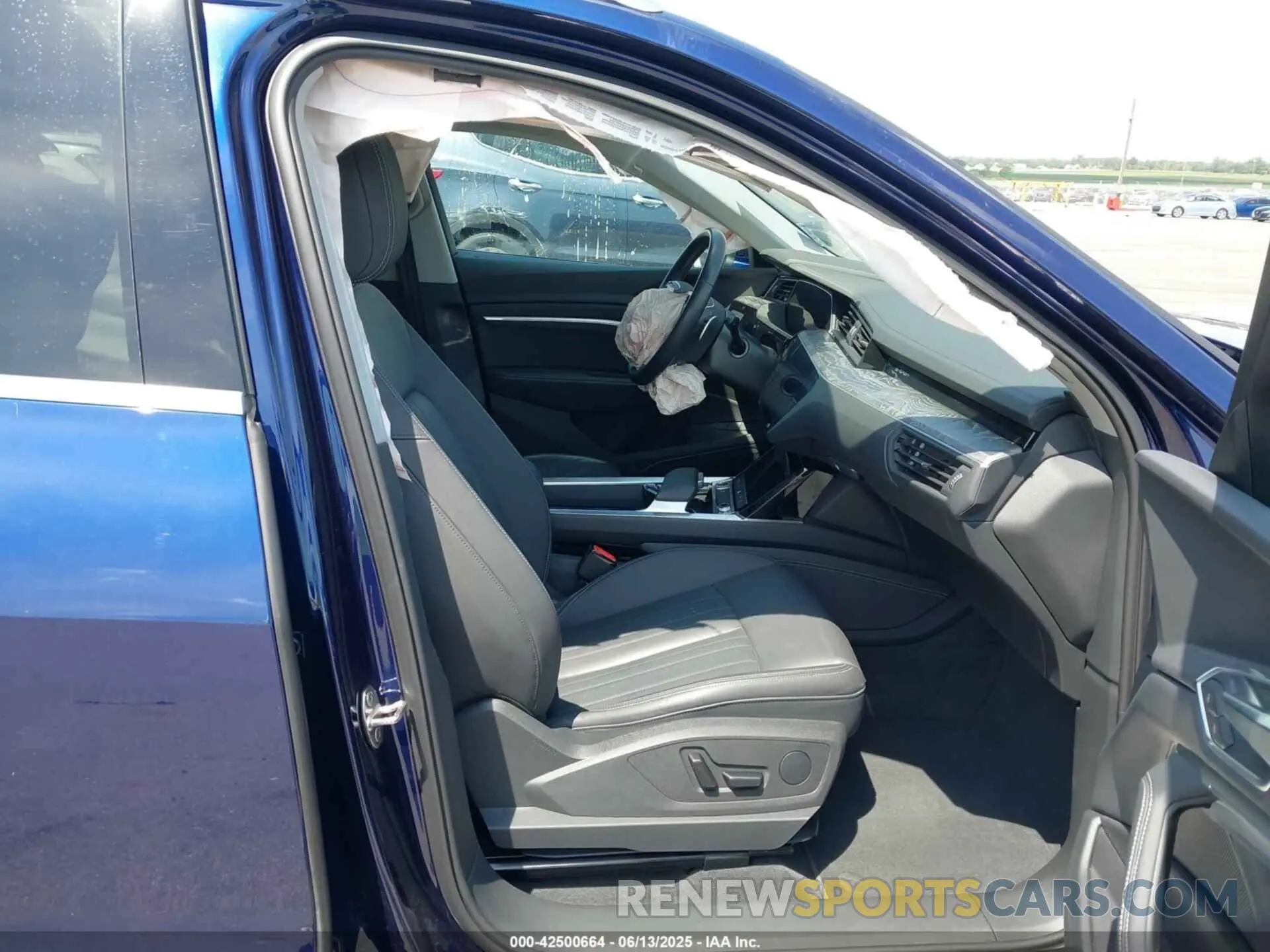 5 Photograph of a damaged car WA1AABGE6NB022332 AUDI E-TRON 2022