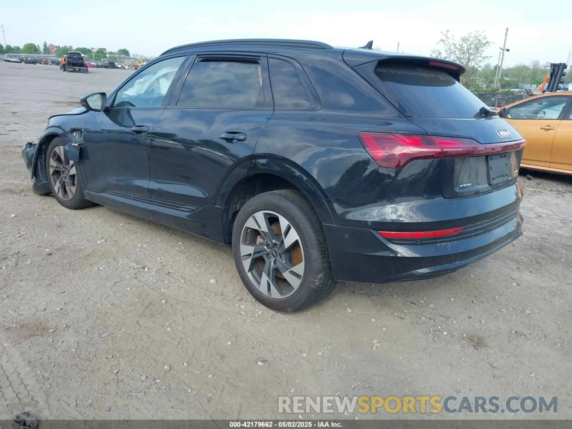3 Photograph of a damaged car WA1AABGE7NB024560 AUDI E-TRON 2022