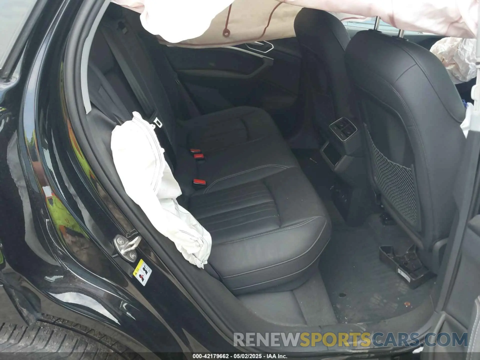 8 Photograph of a damaged car WA1AABGE7NB024560 AUDI E-TRON 2022