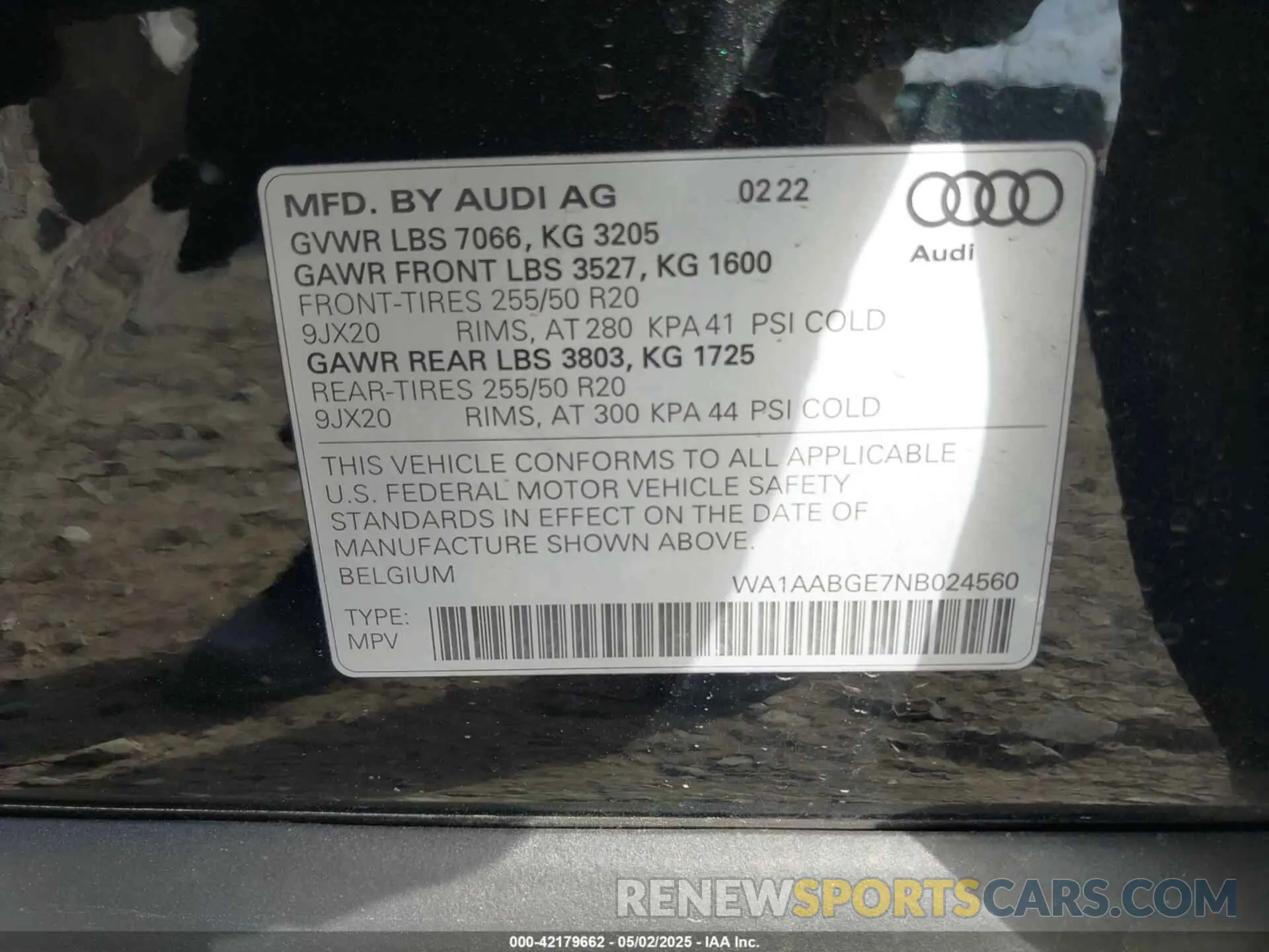 9 Photograph of a damaged car WA1AABGE7NB024560 AUDI E-TRON 2022
