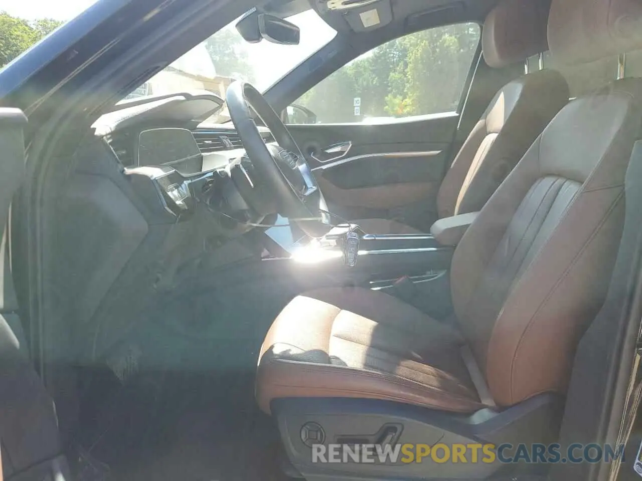 7 Photograph of a damaged car WA1LAAGE0NB005285 AUDI E-TRON 2022