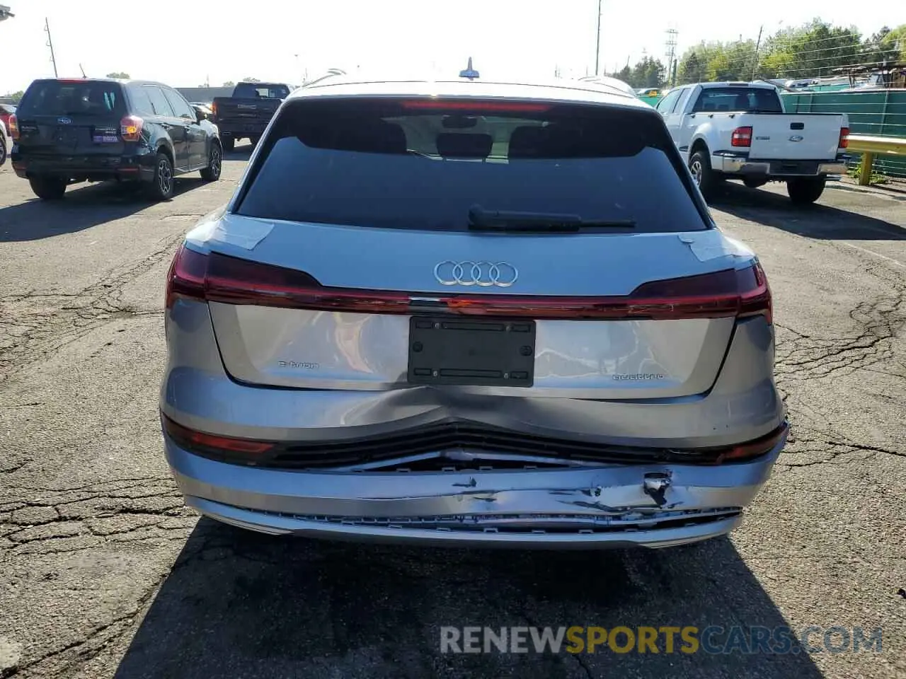 6 Photograph of a damaged car WA1LAAGE1NB026520 AUDI E-TRON 2022