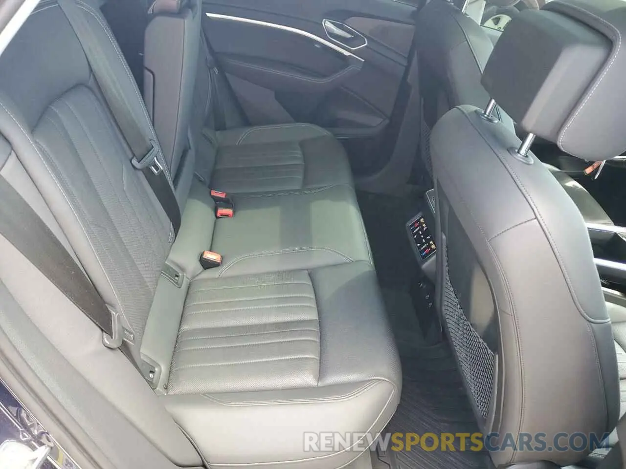 11 Photograph of a damaged car WA1LAAGE4NB008075 AUDI E-TRON 2022