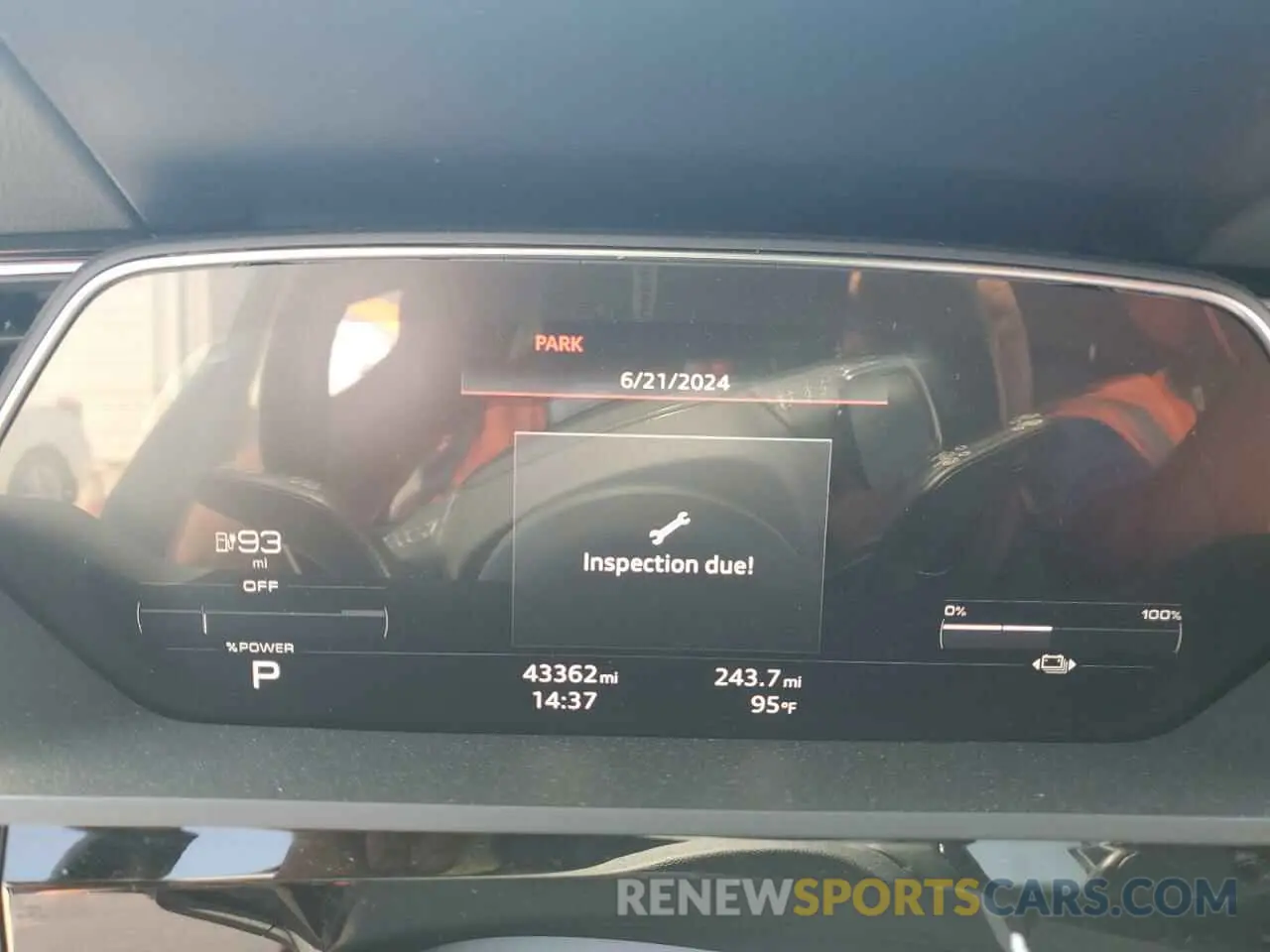 9 Photograph of a damaged car WA1LAAGE4NB008075 AUDI E-TRON 2022