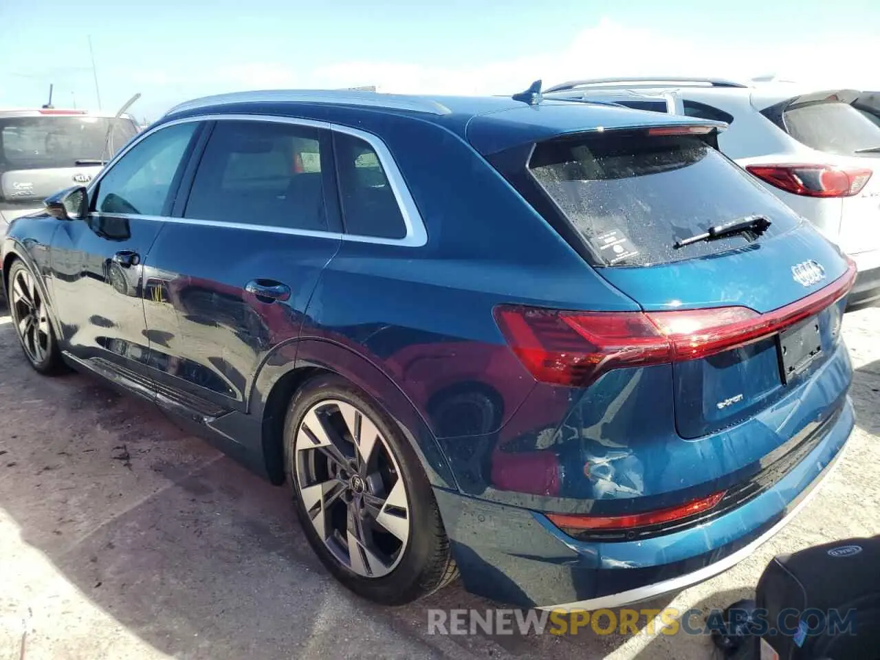2 Photograph of a damaged car WA1LABGE4NB031250 AUDI E-TRON 2022