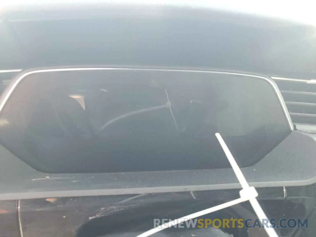 9 Photograph of a damaged car WA1LABGE4NB031250 AUDI E-TRON 2022