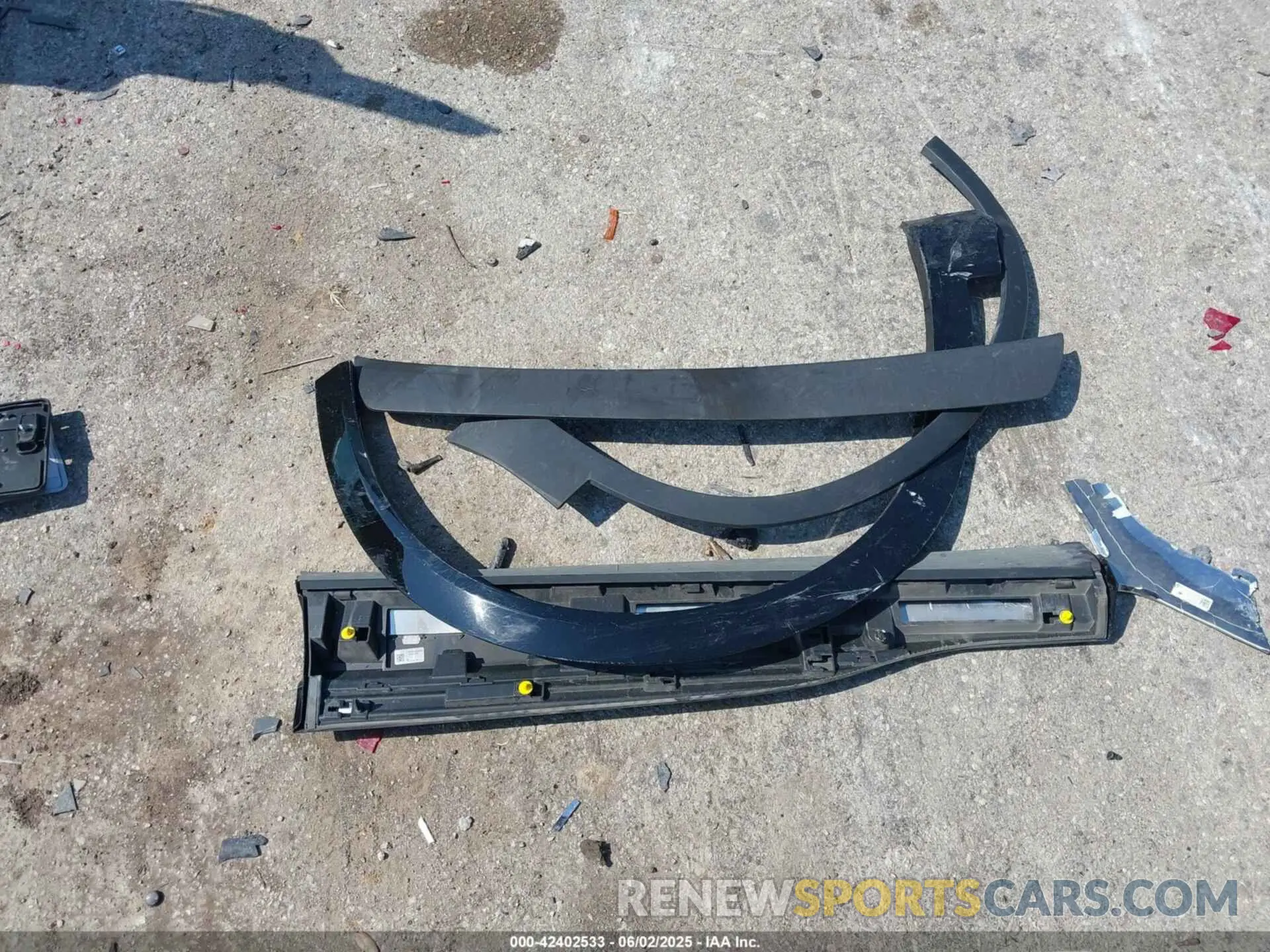12 Photograph of a damaged car WA1LABGE6NB022565 AUDI E-TRON 2022