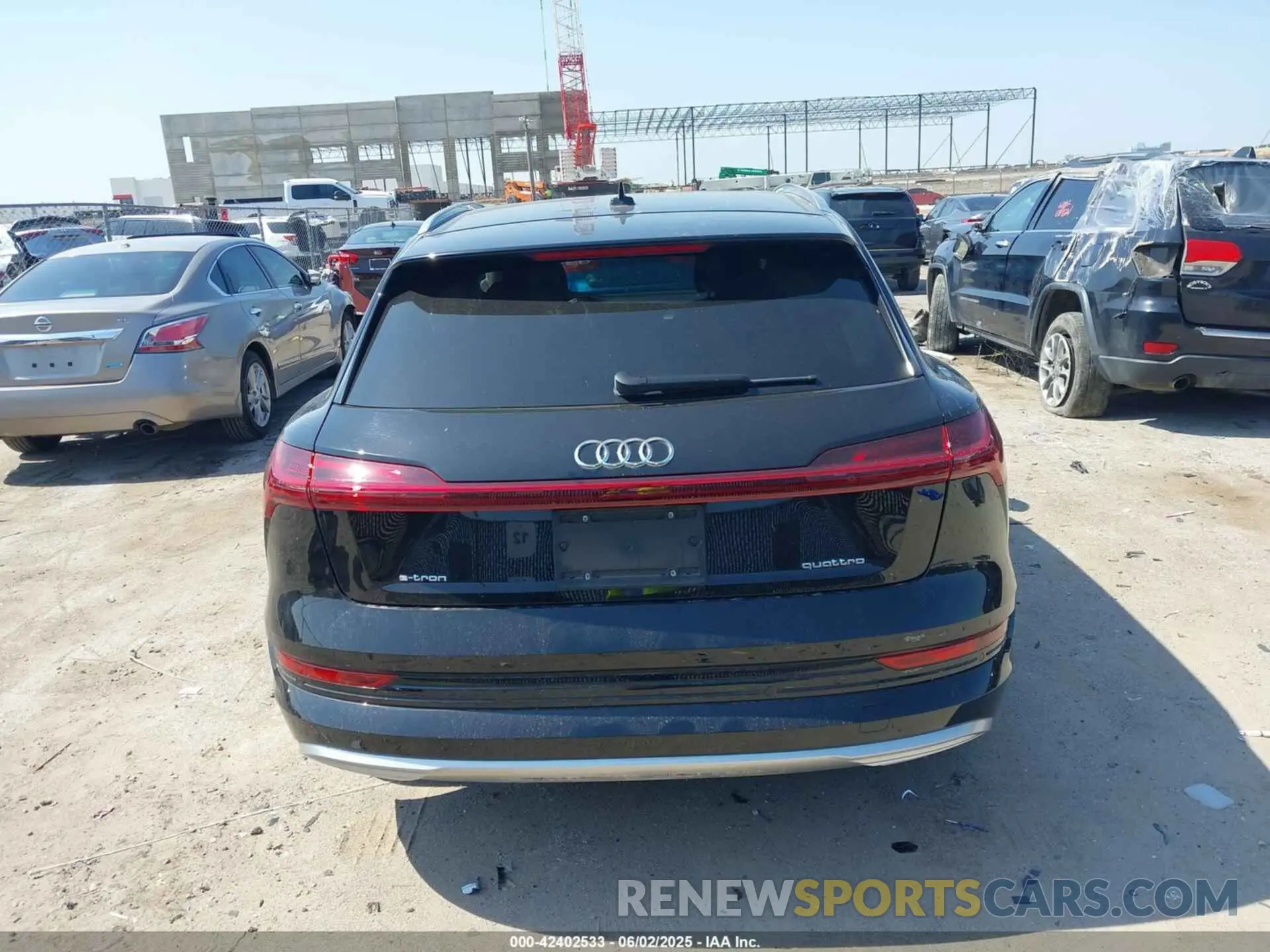 17 Photograph of a damaged car WA1LABGE6NB022565 AUDI E-TRON 2022